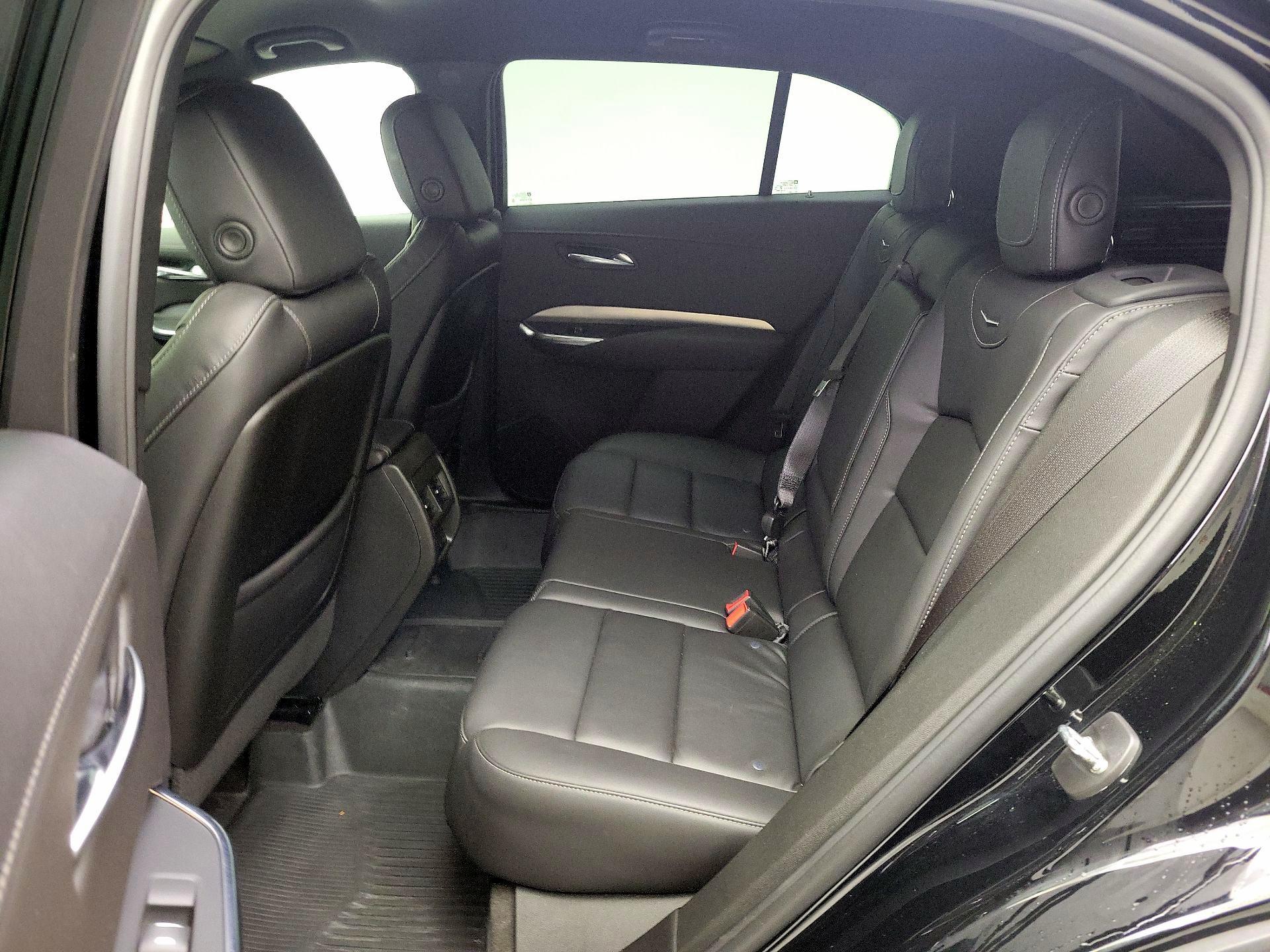 Thumbnail: 2022 Cadillac XT4 - 19