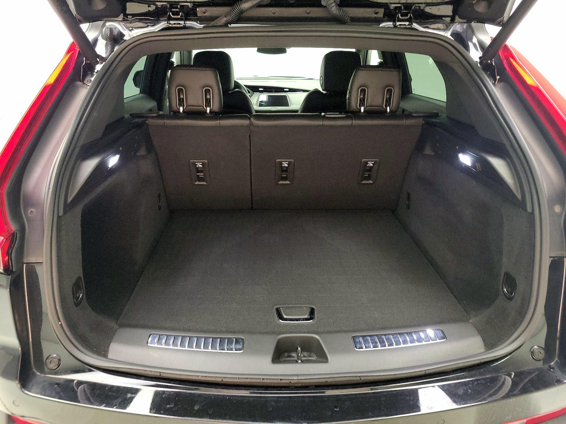 Thumbnail: 2022 Cadillac XT4 - 20