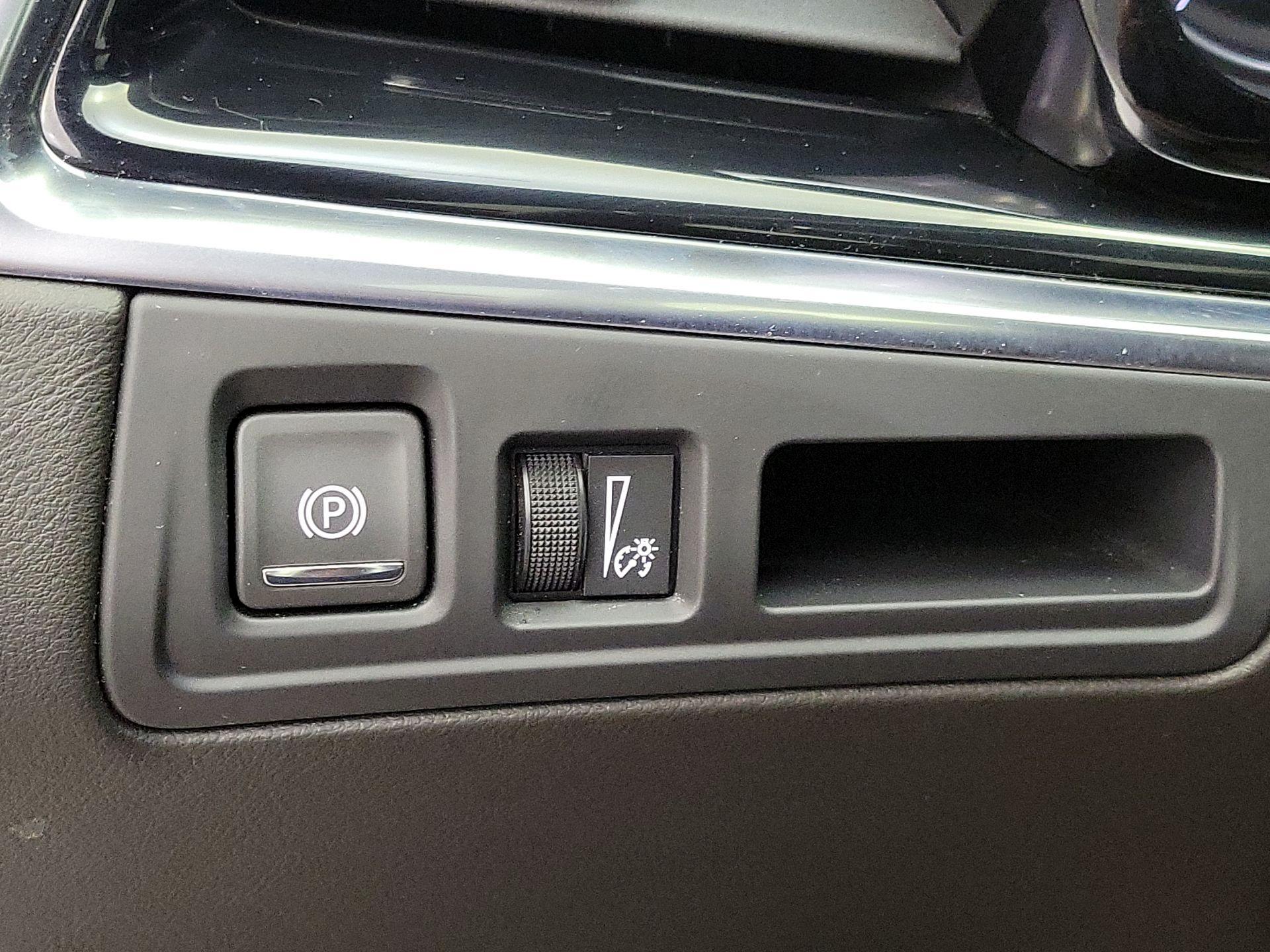 Thumbnail: 2024 Cadillac XT6 - 13