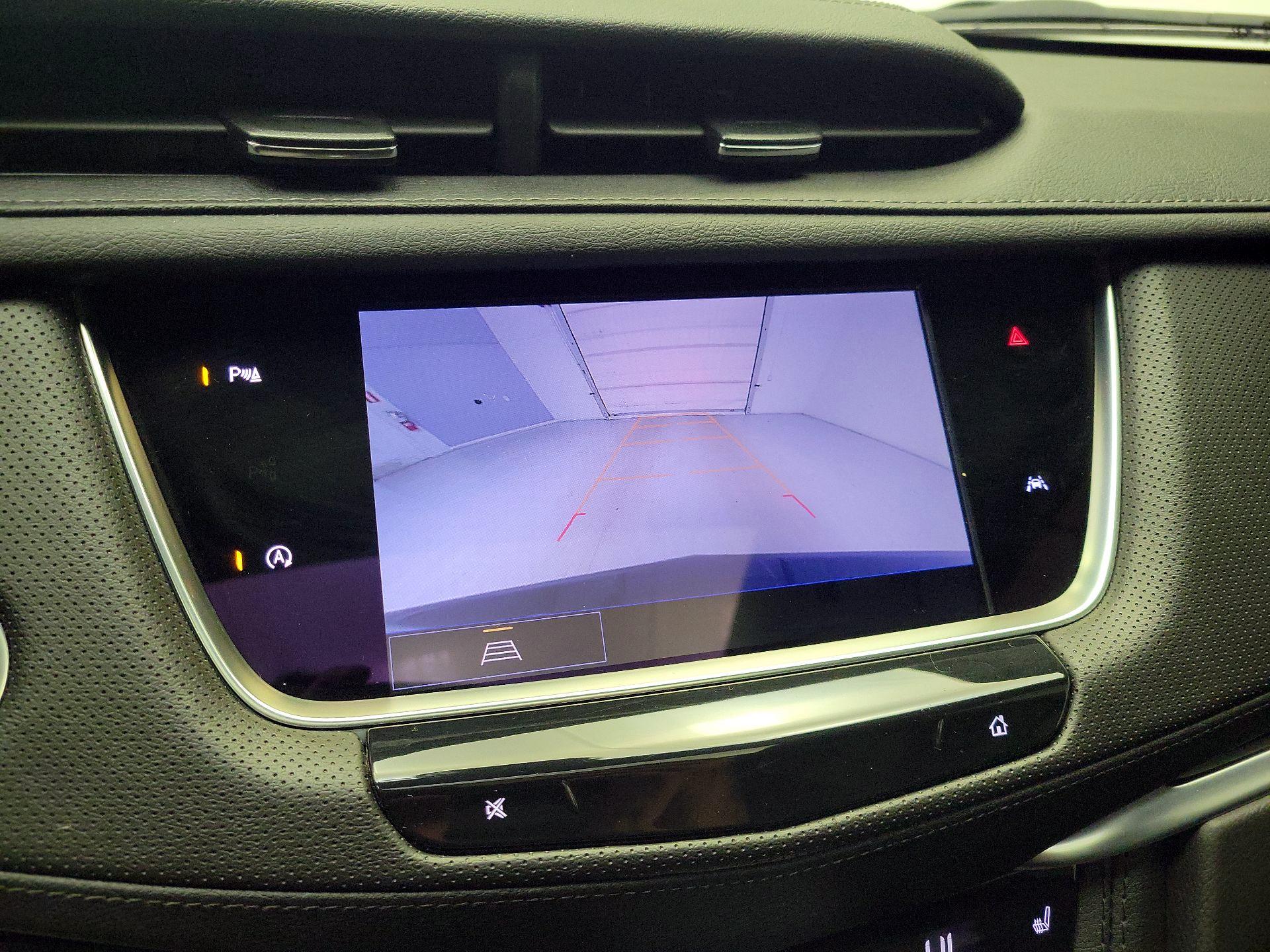 Thumbnail: 2024 Cadillac XT6 - 14