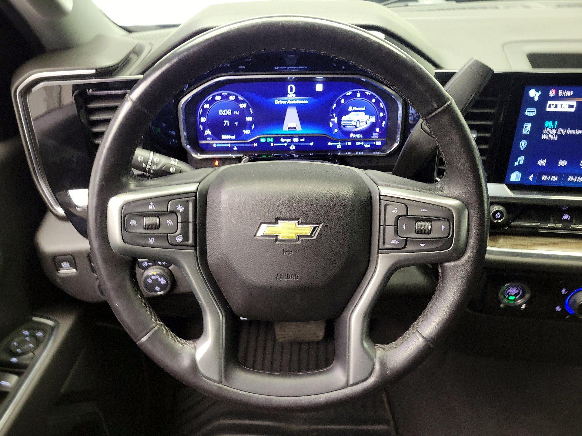 Thumbnail: 2022 Chevrolet Silverado 1500 - 10