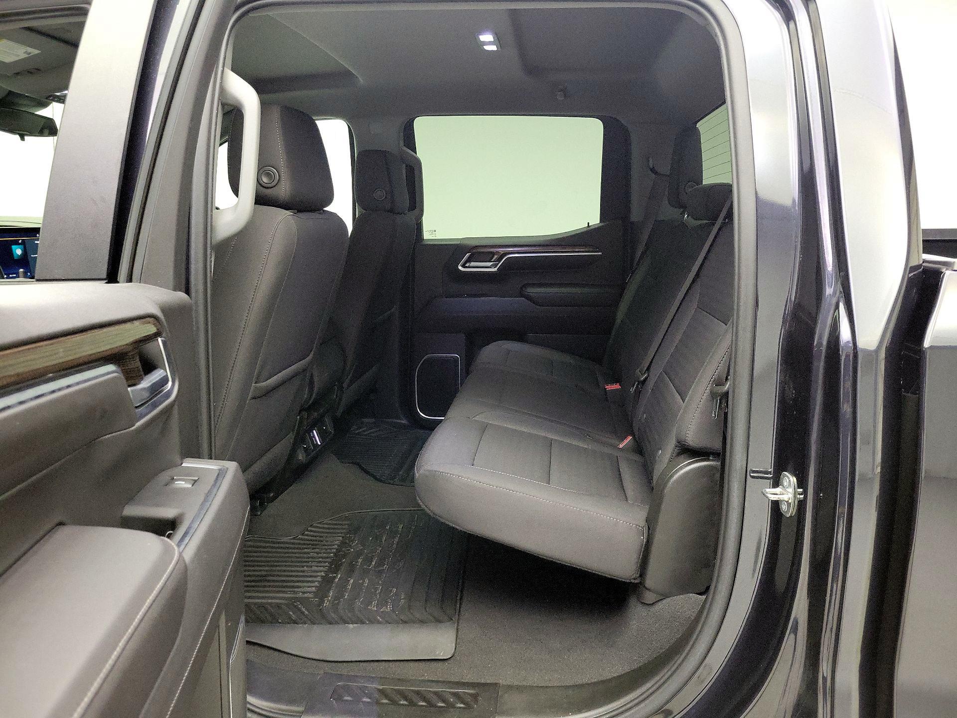 Thumbnail: 2022 Chevrolet Silverado 1500 - 19