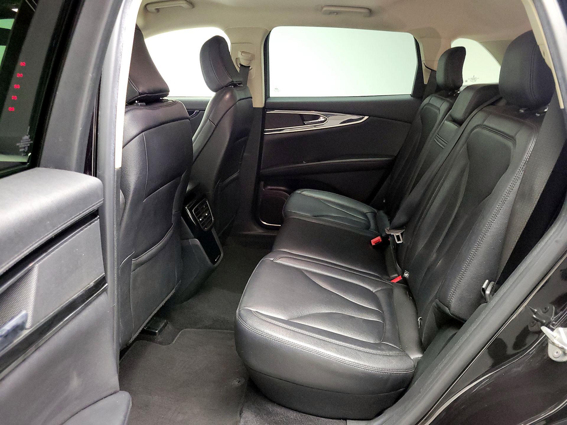 Thumbnail: 2022 Lincoln Nautilus - 20