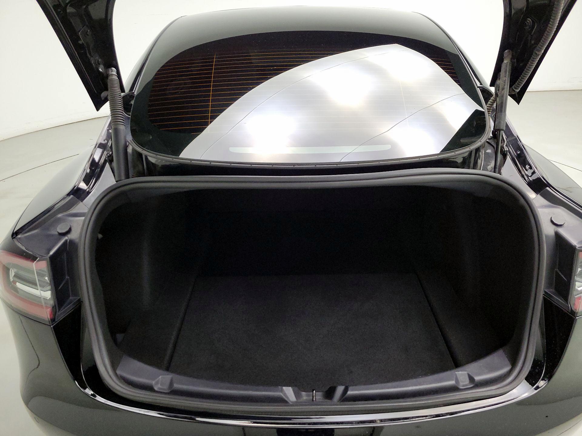 Thumbnail: 2021 Tesla Model 3 - 18