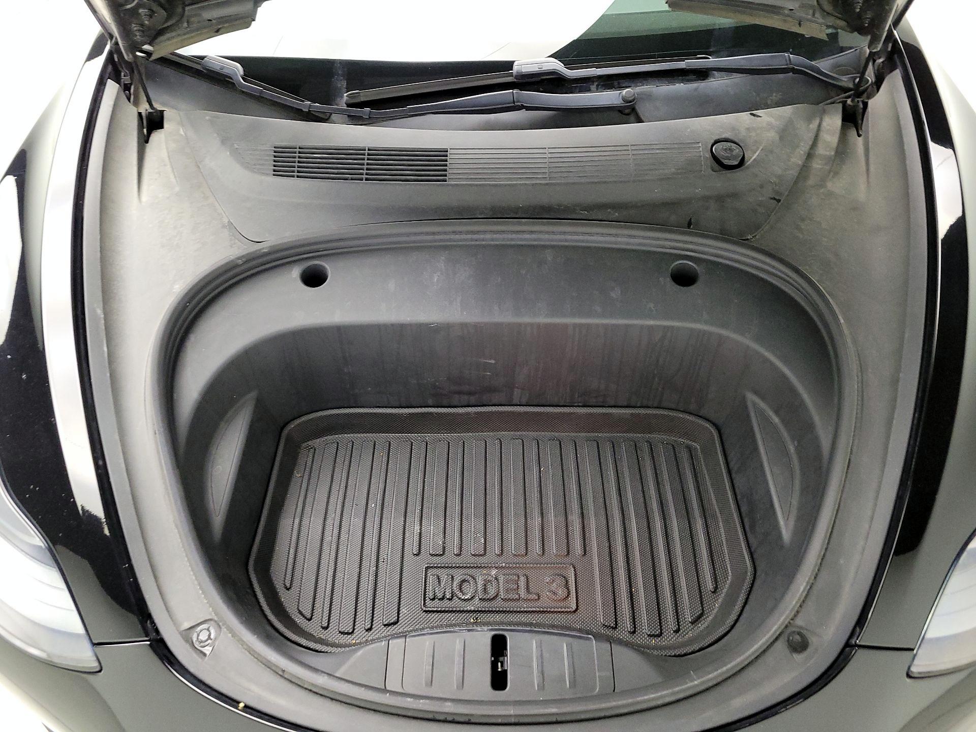 Thumbnail: 2021 Tesla Model 3 - 19