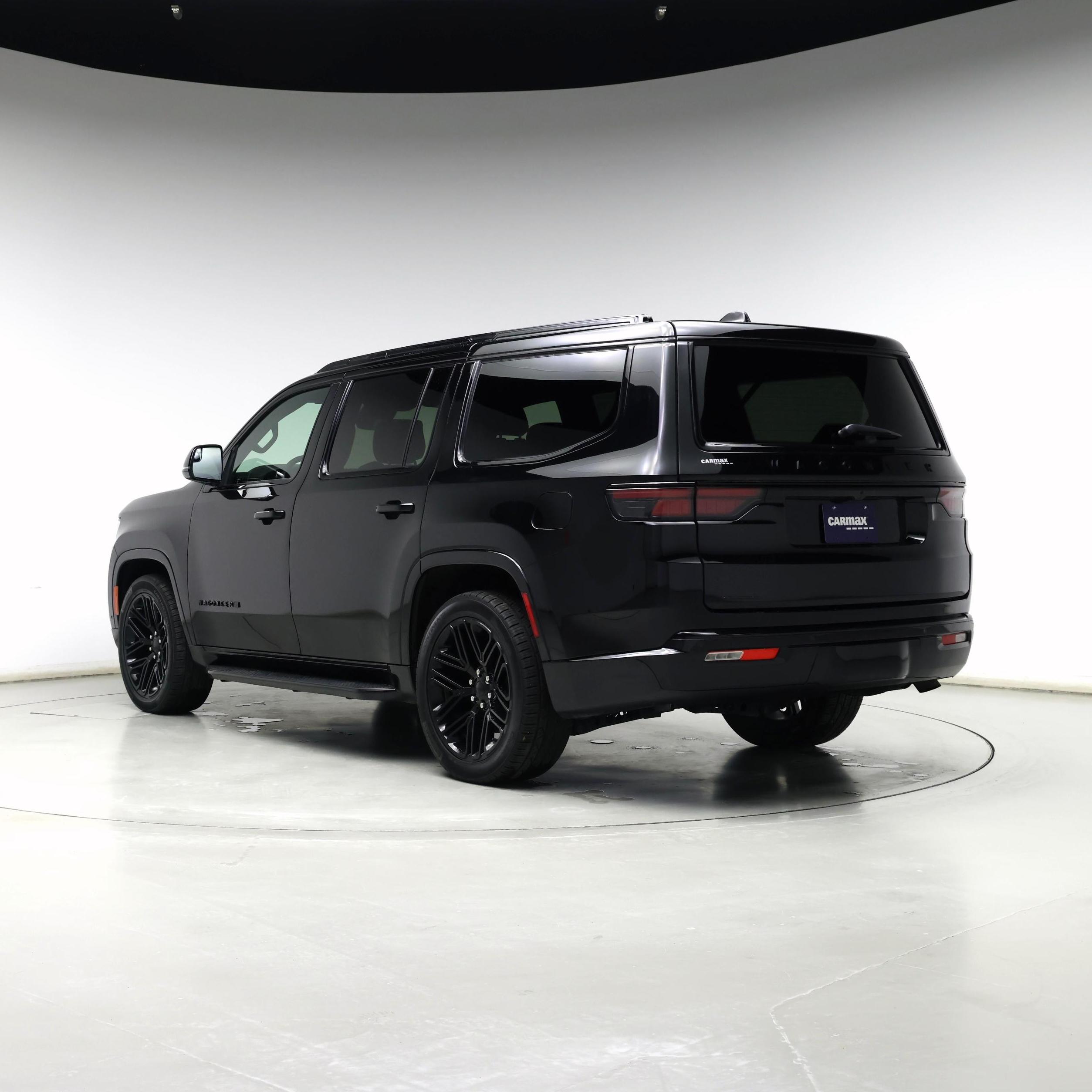 Thumbnail: 2023 Jeep Wagoneer - 2