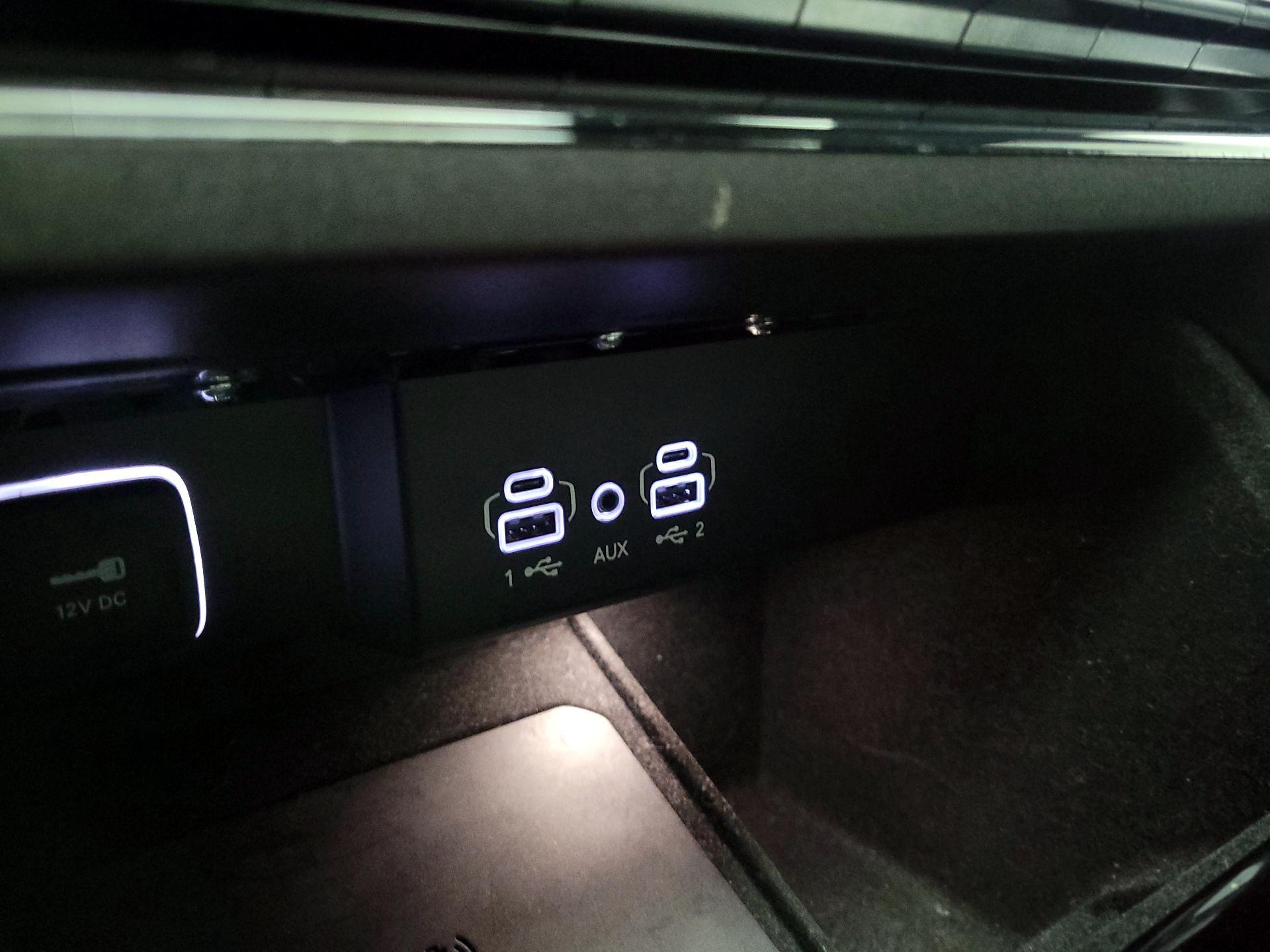 Thumbnail: 2023 Jeep Wagoneer - 19