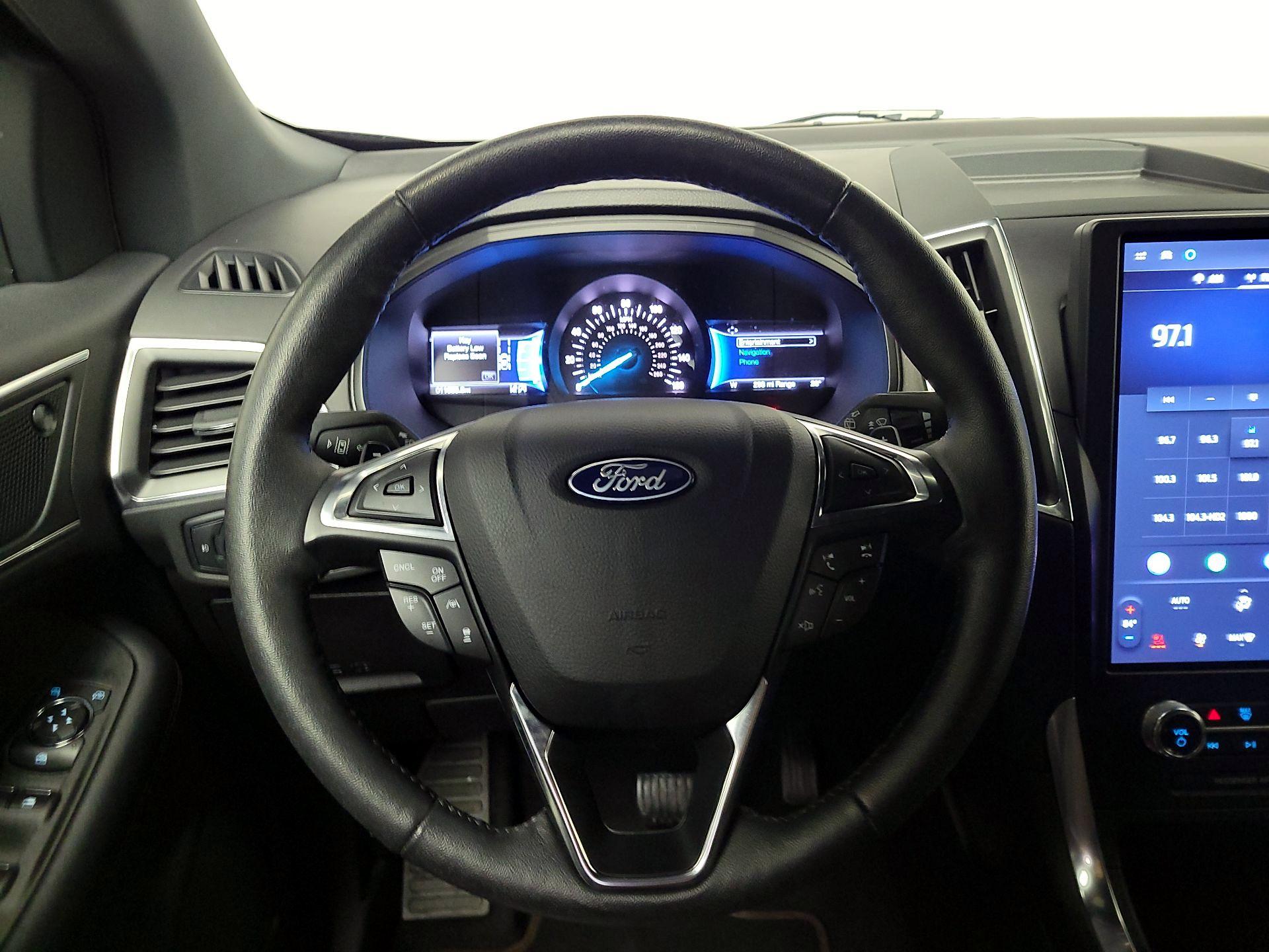 Thumbnail: 2022 Ford Edge - 10