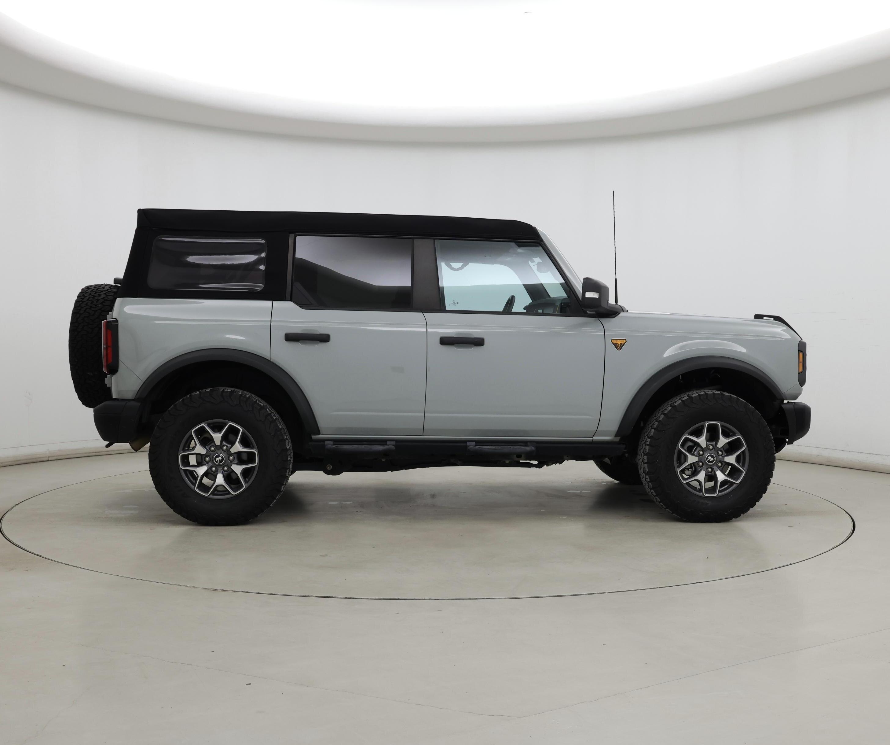 Thumbnail: 2023 Ford Bronco - 7