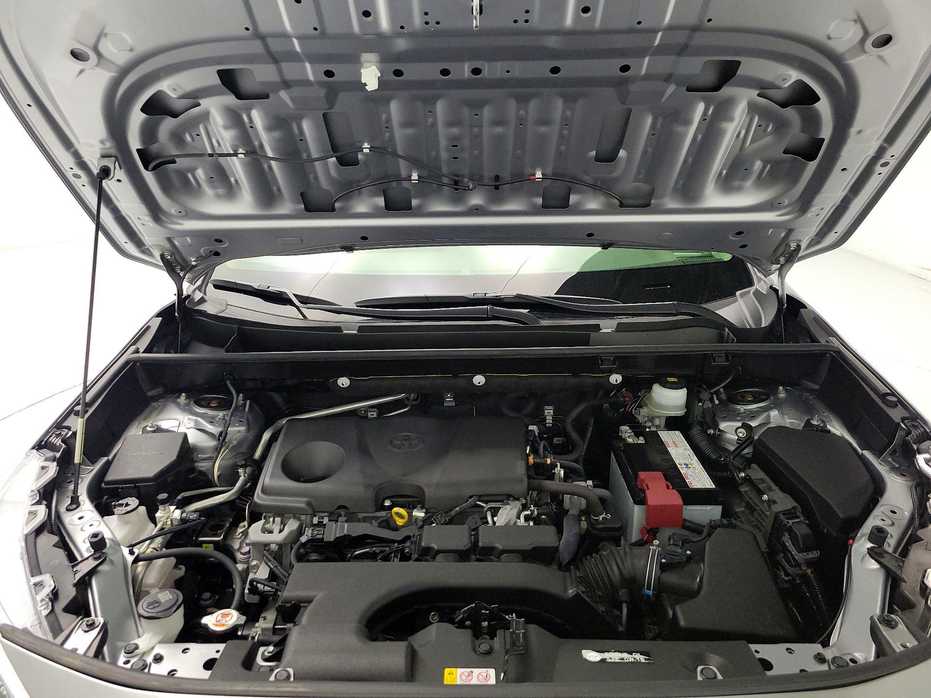 Thumbnail: 2019 Toyota RAV4 - 19