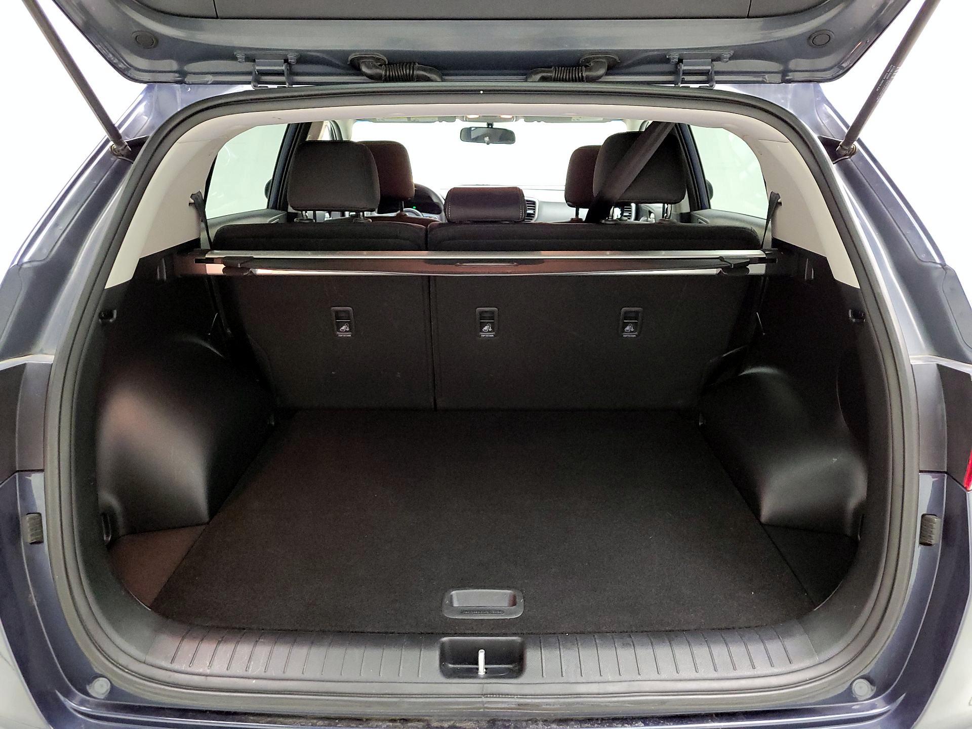 Thumbnail: 2017 Kia Sportage - 19