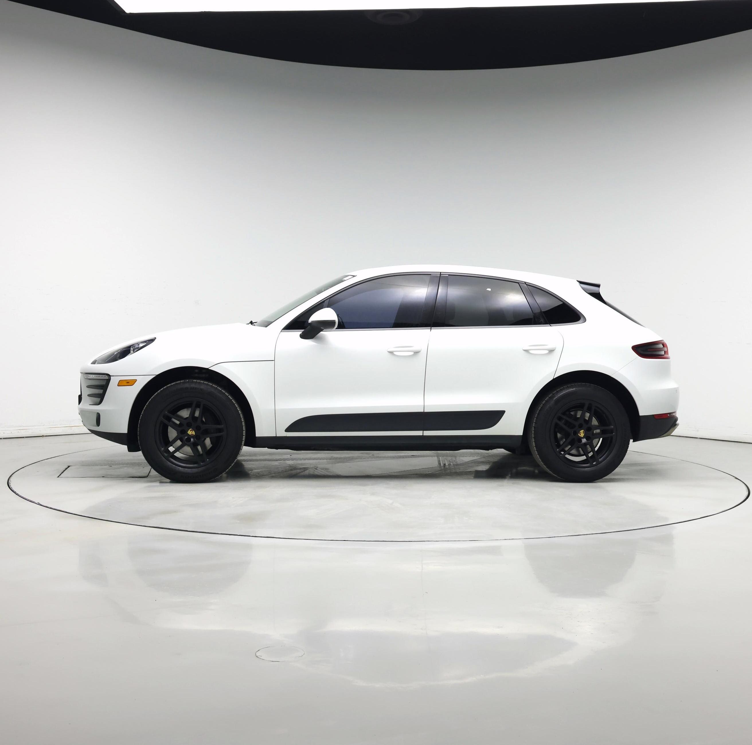 Thumbnail: 2018 Porsche Macan - 3