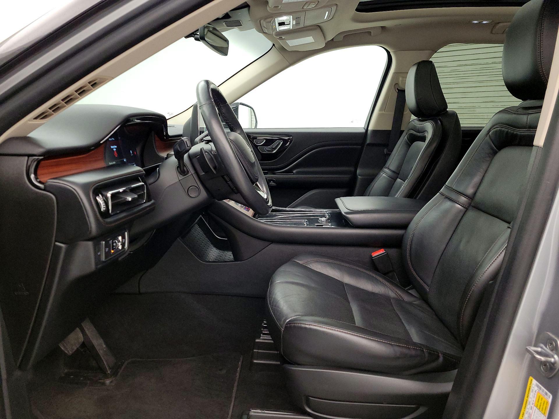 Thumbnail: 2022 Lincoln Aviator - 11