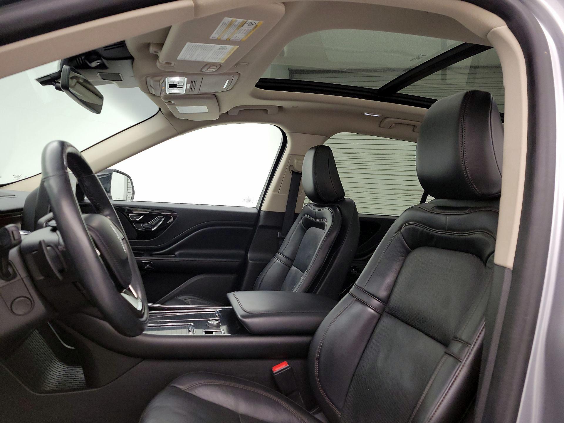 Thumbnail: 2022 Lincoln Aviator - 20