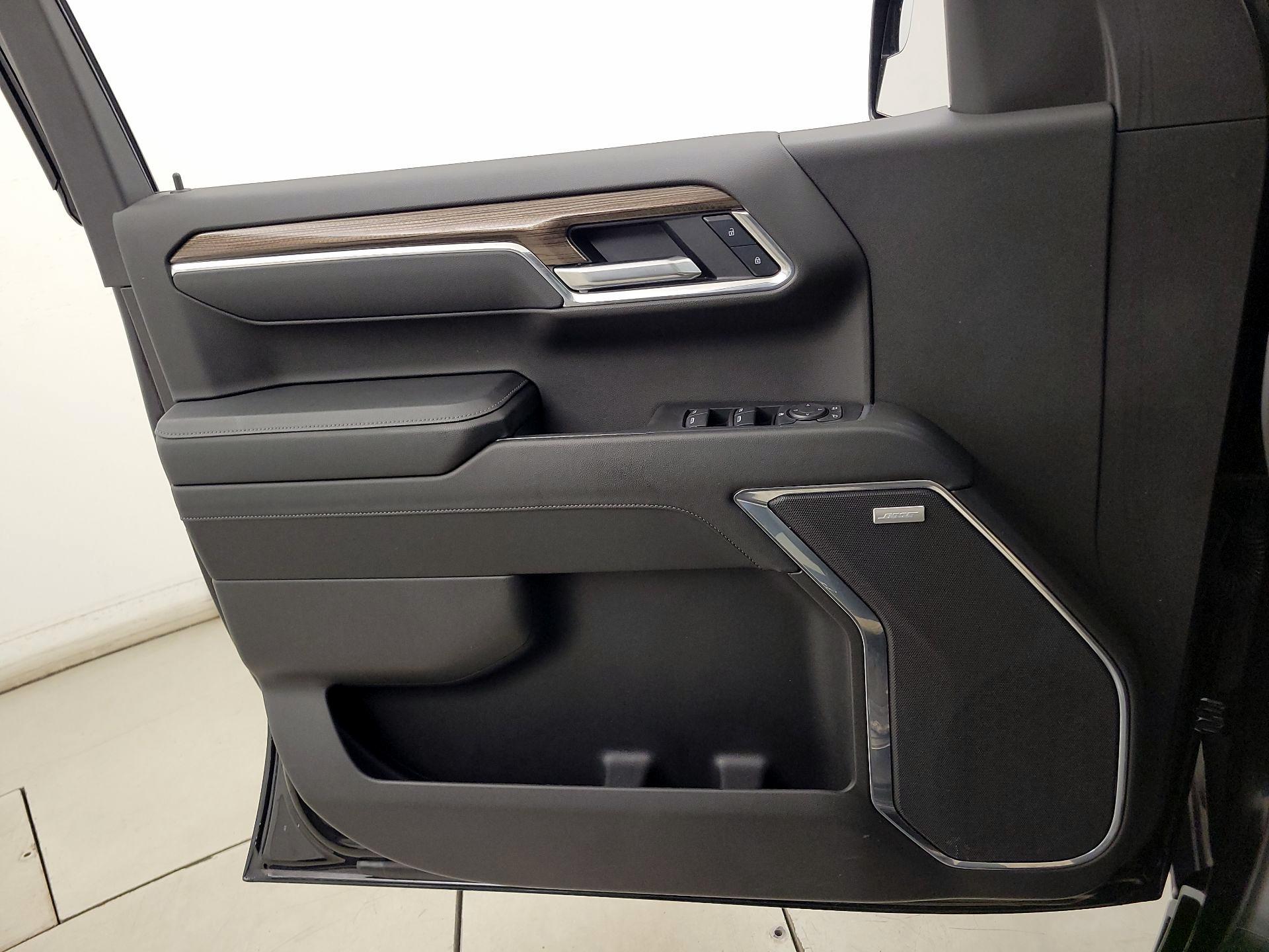 Thumbnail: 2025 Chevrolet Silverado 1500 - 12