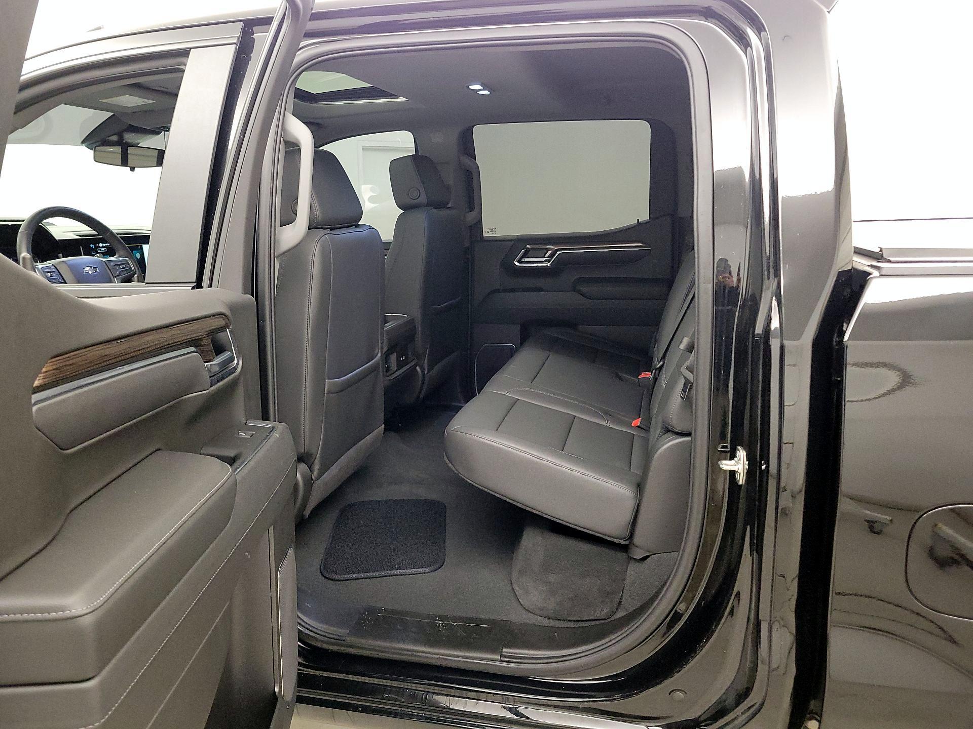 Thumbnail: 2025 Chevrolet Silverado 1500 - 20