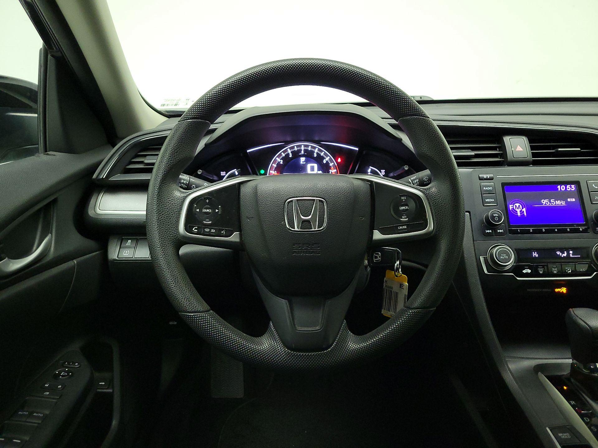 Thumbnail: 2016 Honda Civic - 10