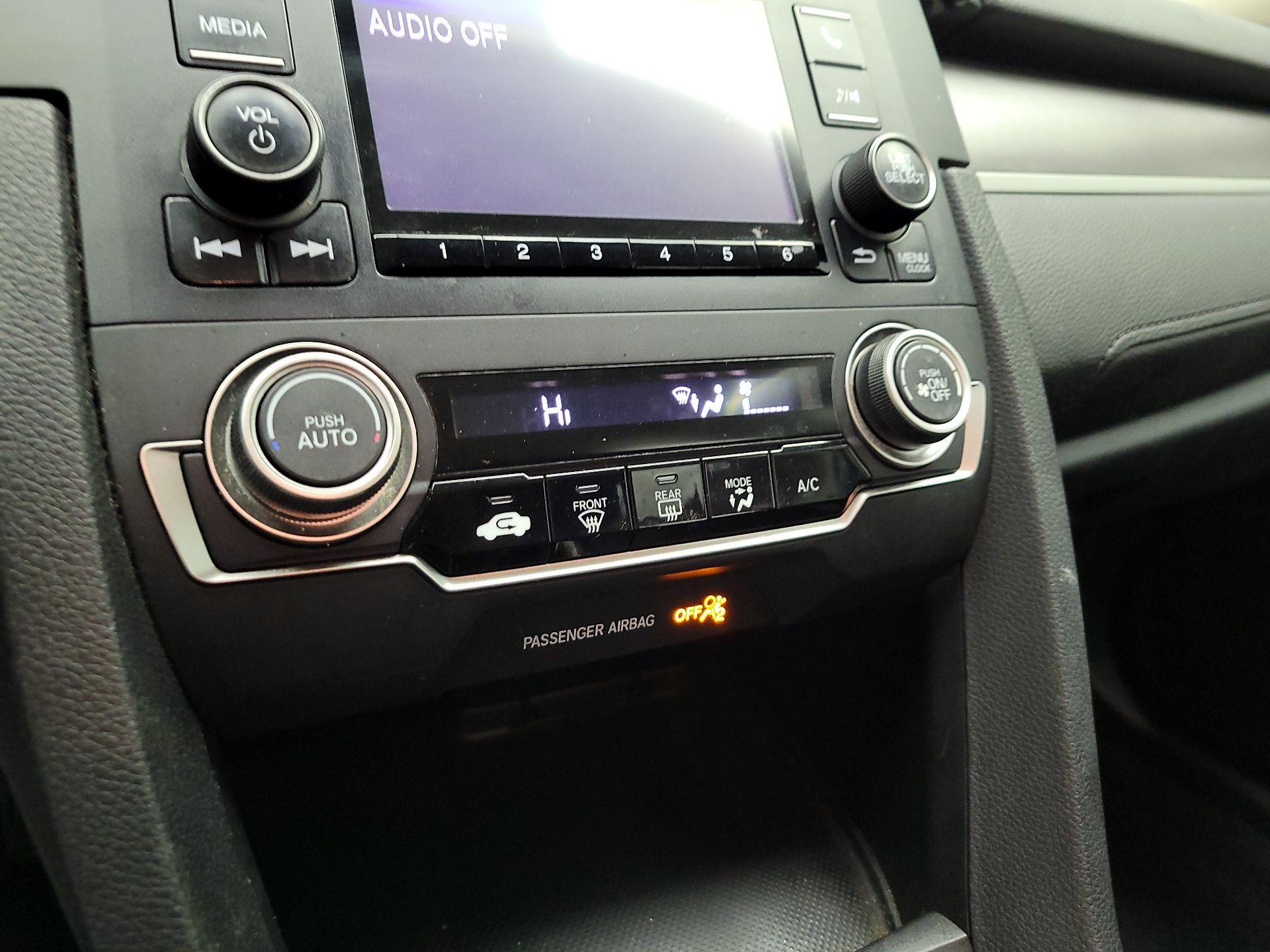 Thumbnail: 2016 Honda Civic - 15