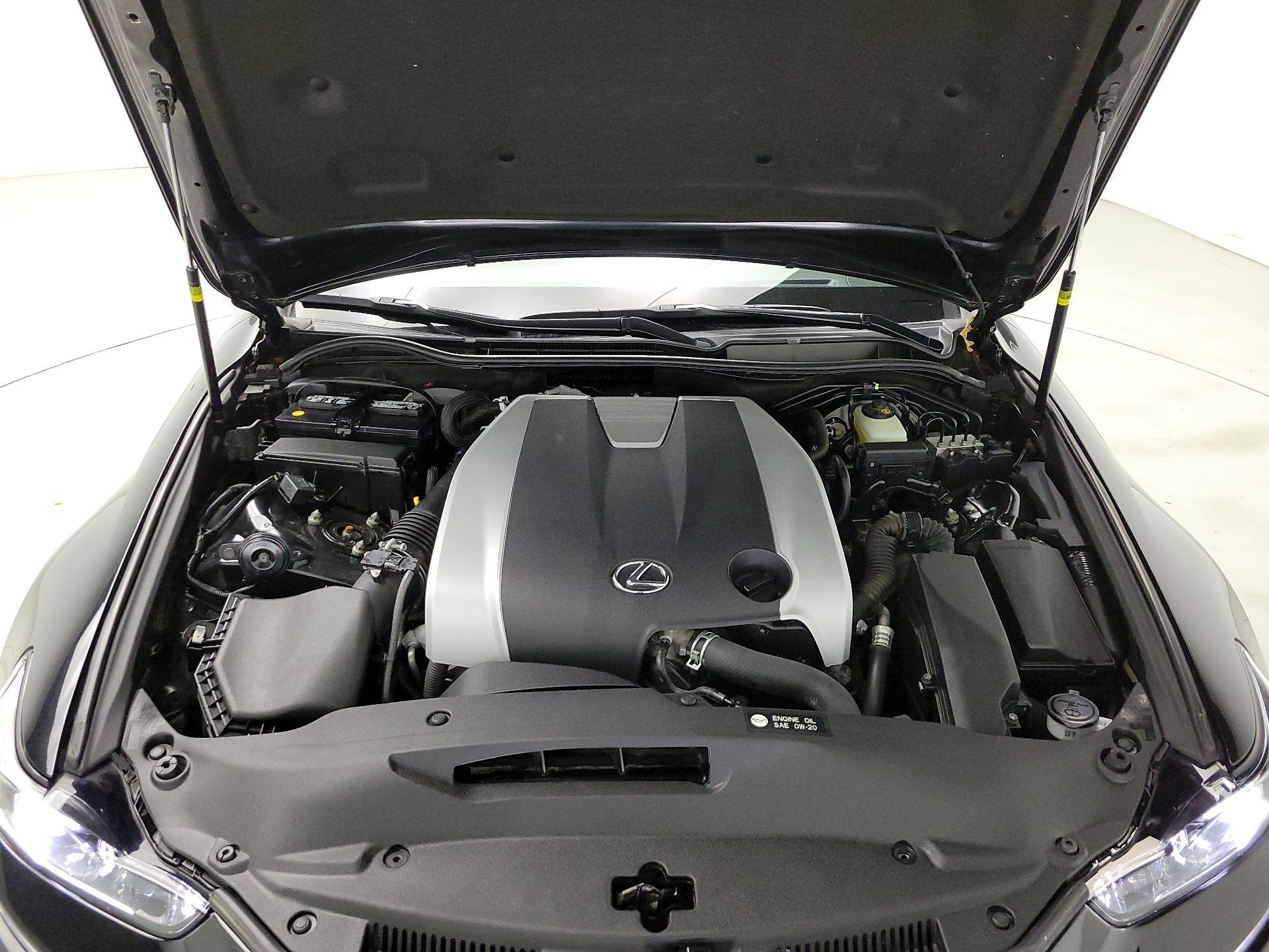 Thumbnail: 2017 Lexus IS - 19