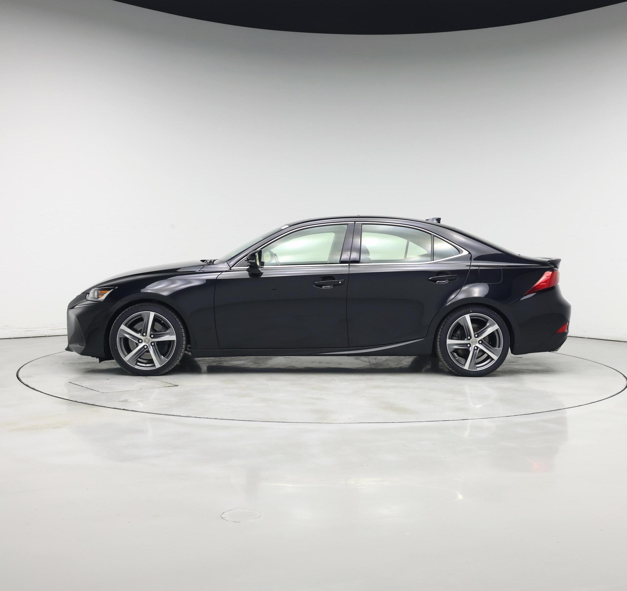 Thumbnail: 2017 Lexus IS - 3