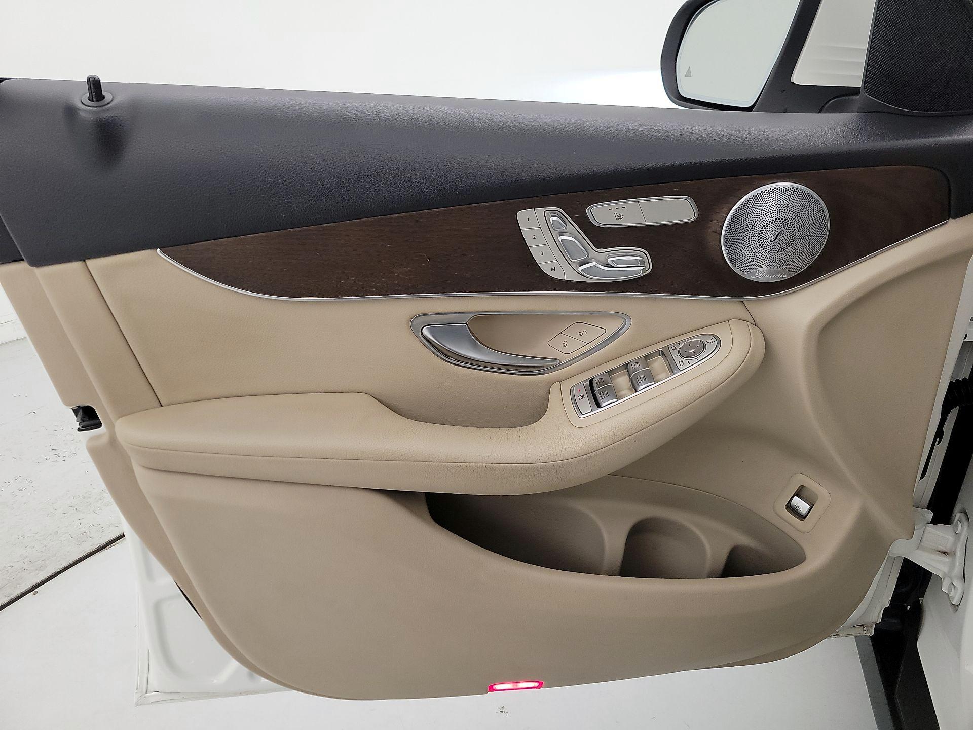 Thumbnail: 2019 Mercedes-Benz GLC - 12