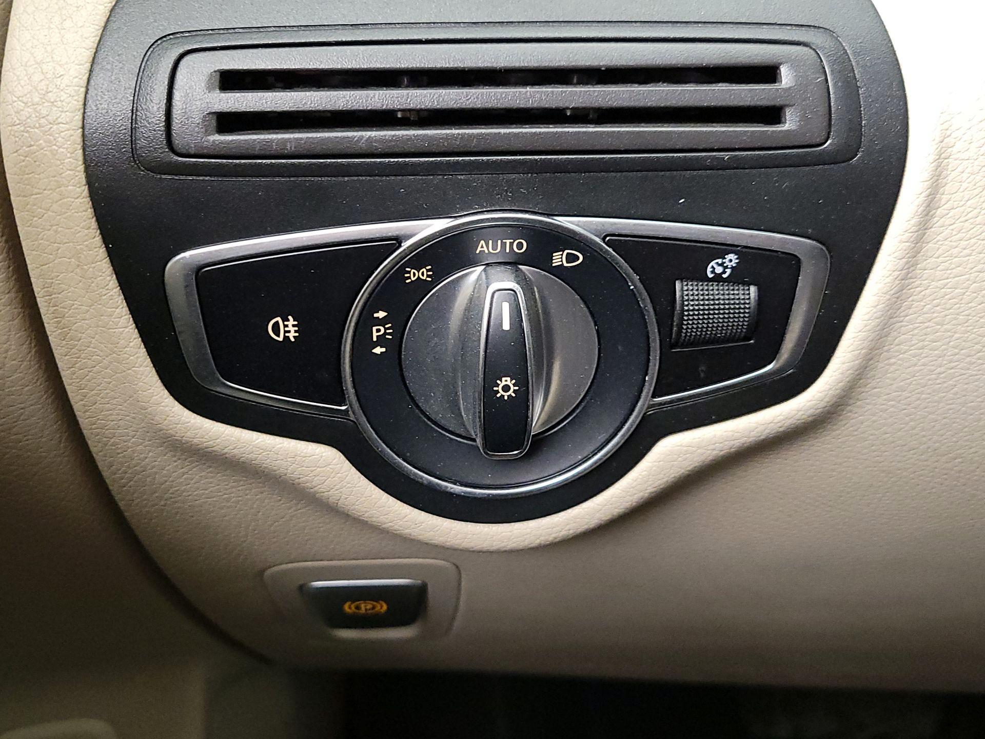 Thumbnail: 2019 Mercedes-Benz GLC - 13