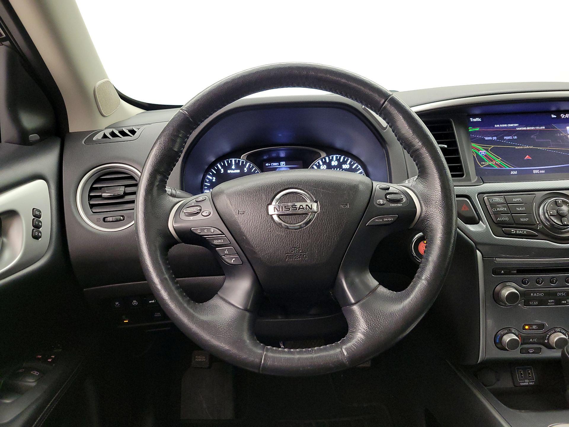 Thumbnail: 2018 Nissan Pathfinder - 10