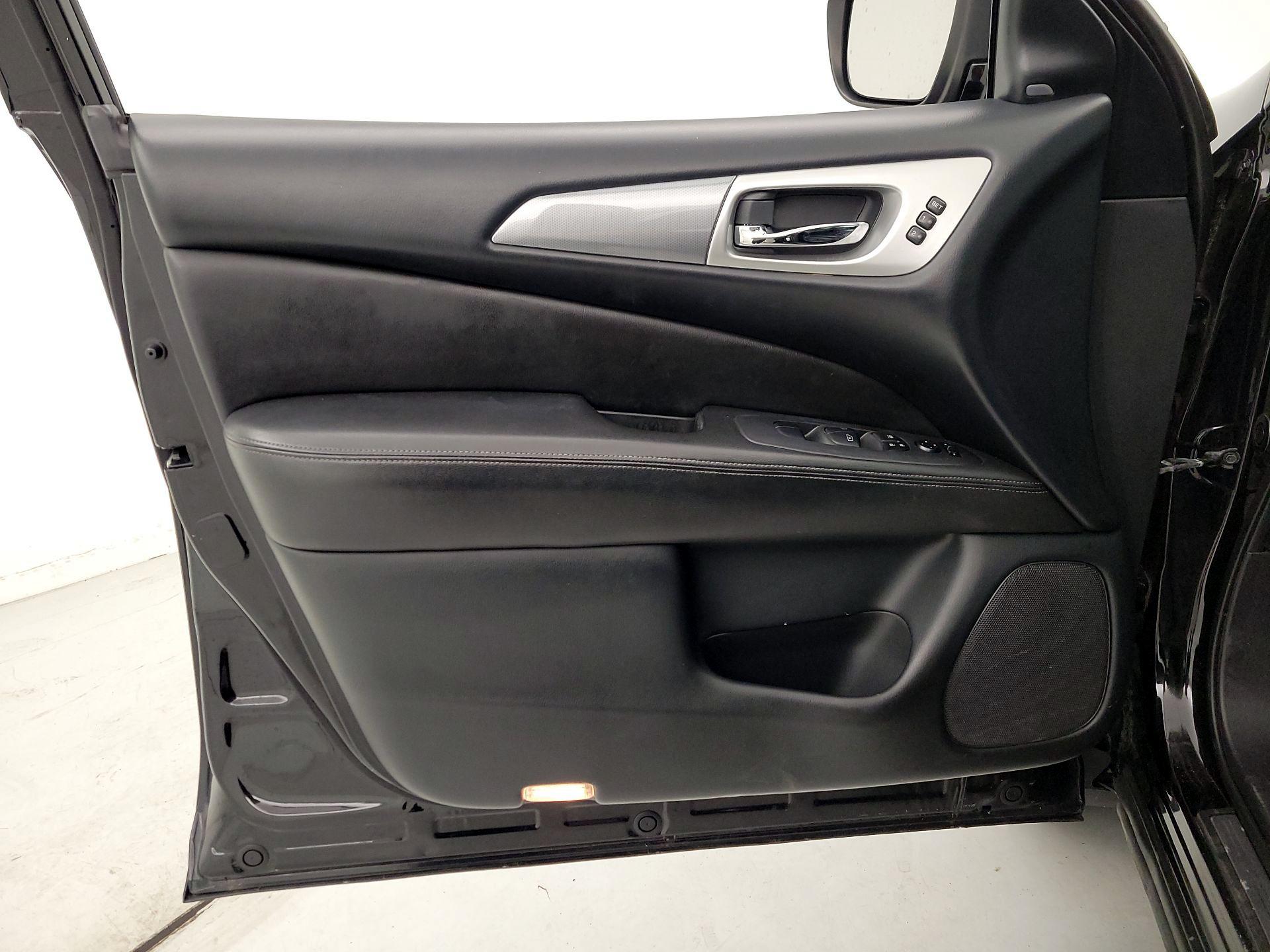 Thumbnail: 2018 Nissan Pathfinder - 12