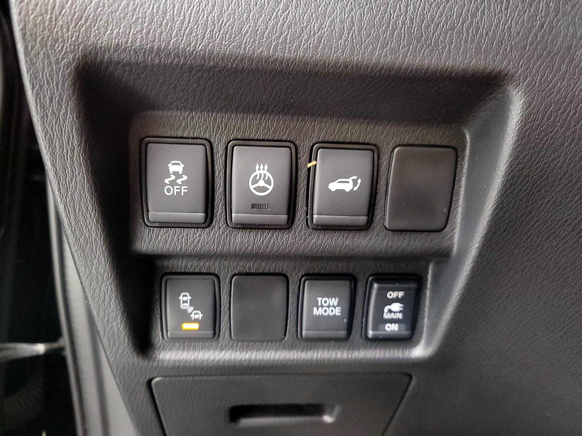 Thumbnail: 2018 Nissan Pathfinder - 13