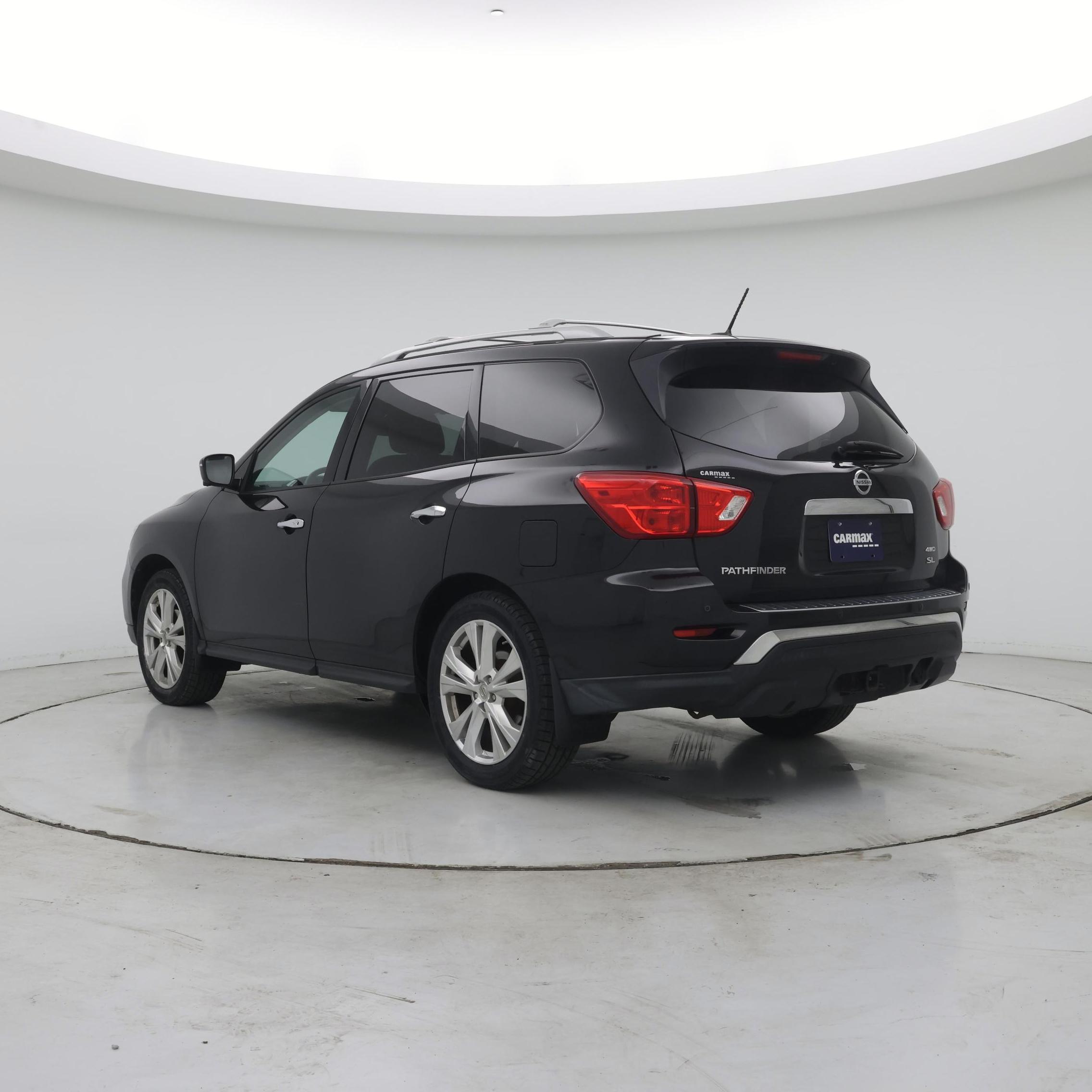 Thumbnail: 2018 Nissan Pathfinder - 2