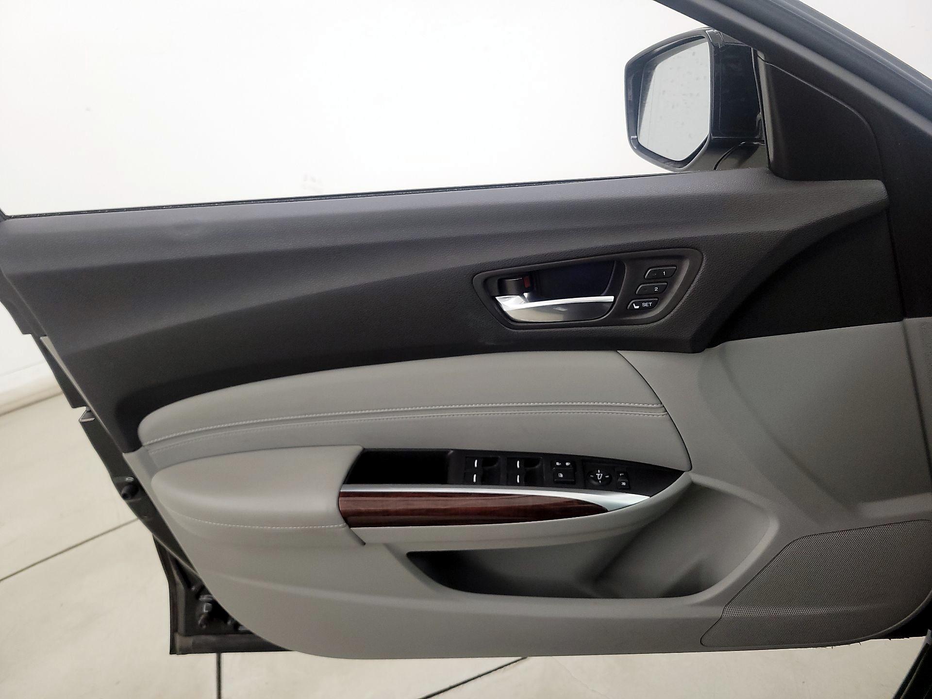 Thumbnail: 2016 Acura TLX - 12