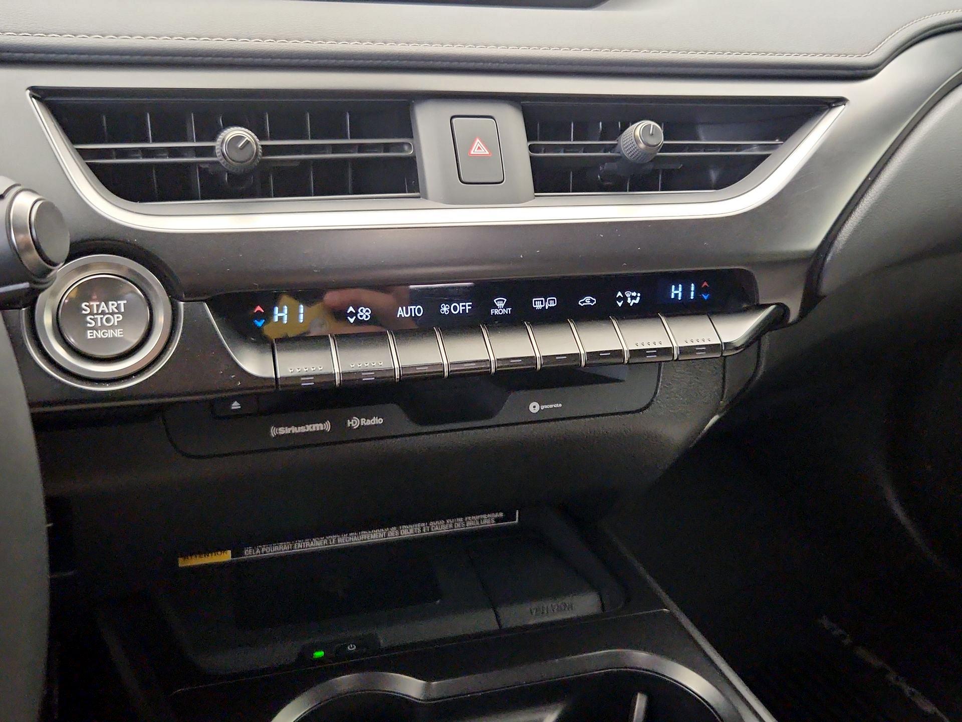 Thumbnail: 2022 Lexus UX - 16