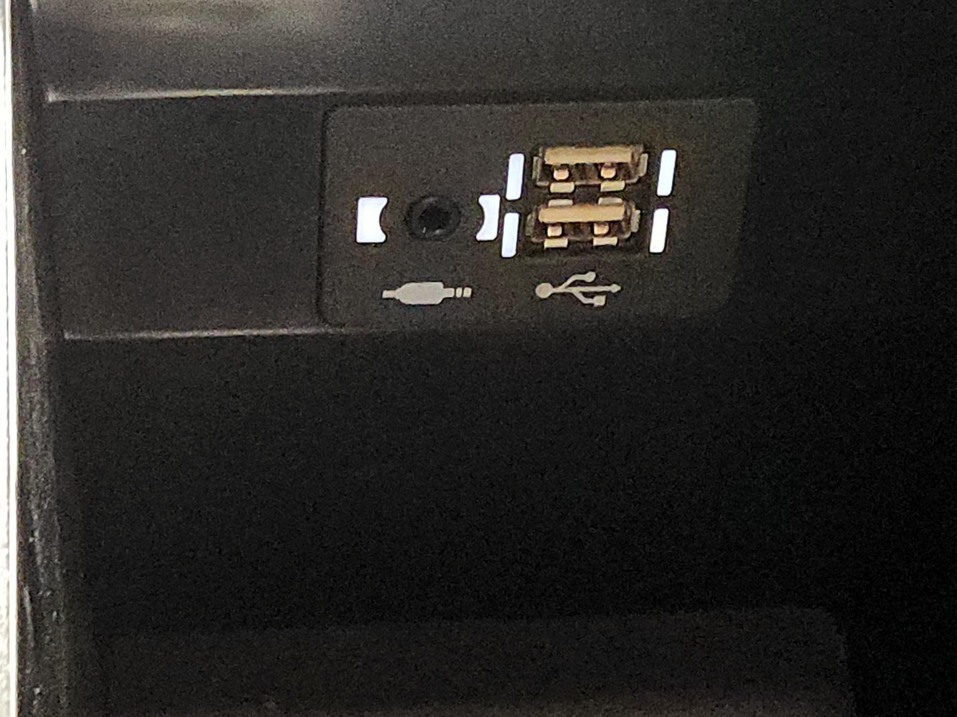 Thumbnail: 2022 Lexus UX - 18