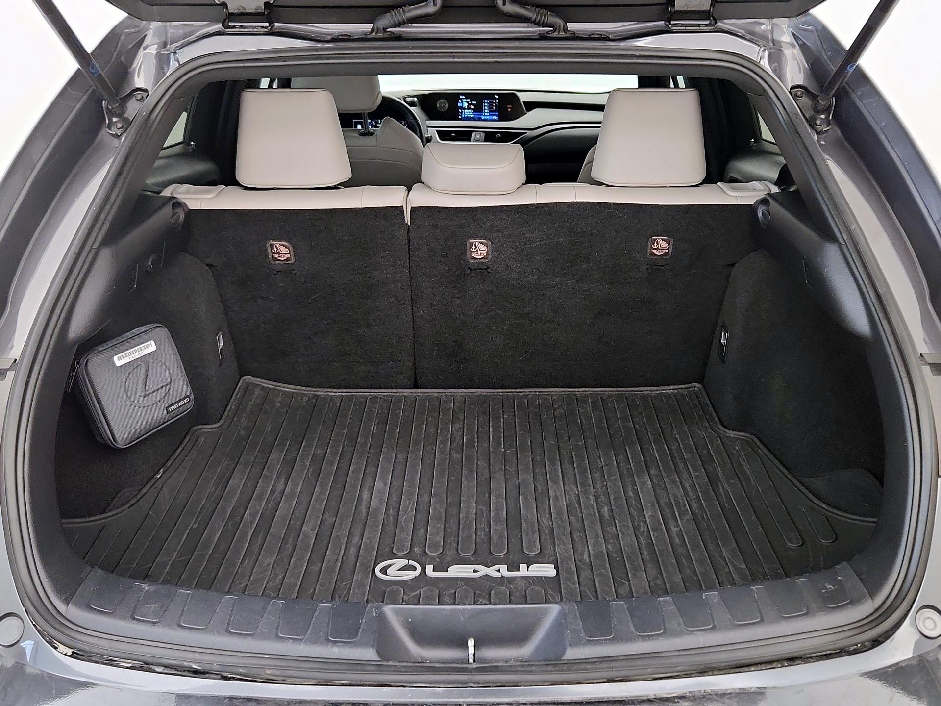 Thumbnail: 2022 Lexus UX - 20