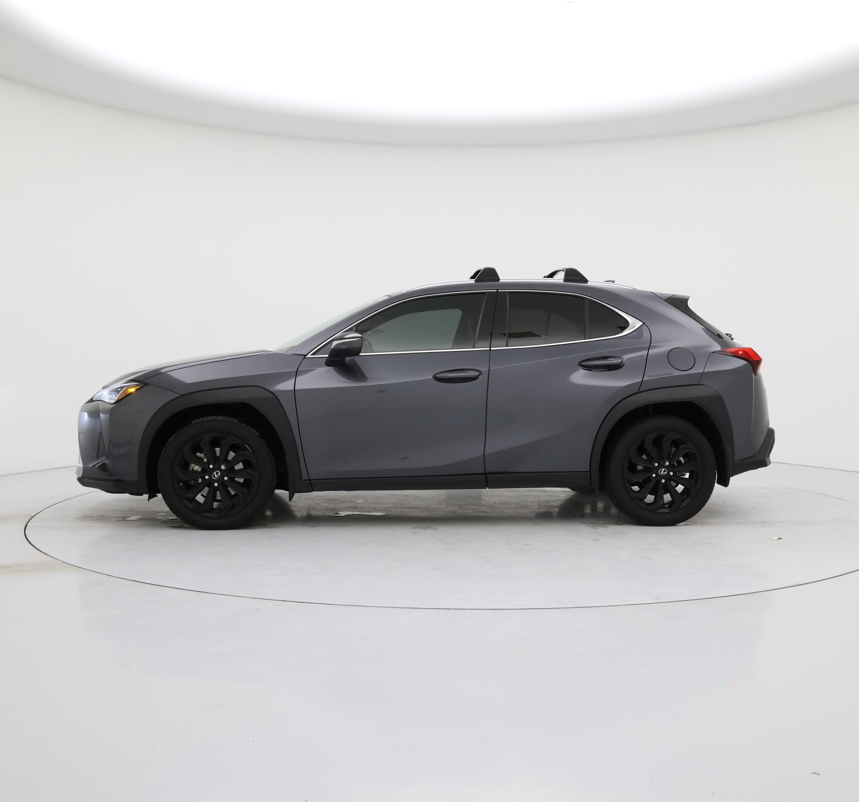 Thumbnail: 2022 Lexus UX - 3