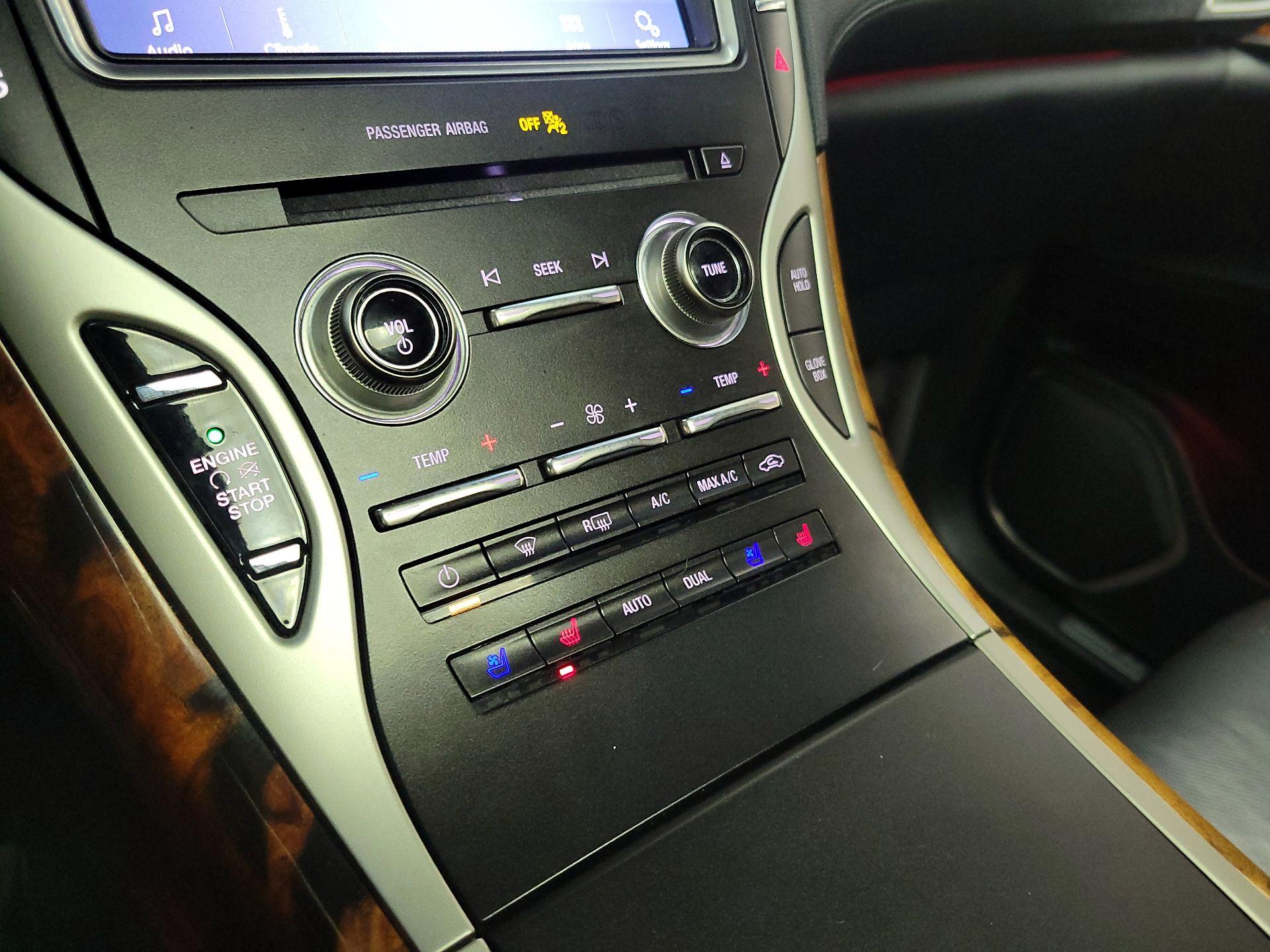 Thumbnail: 2019 Lincoln Nautilus - 17