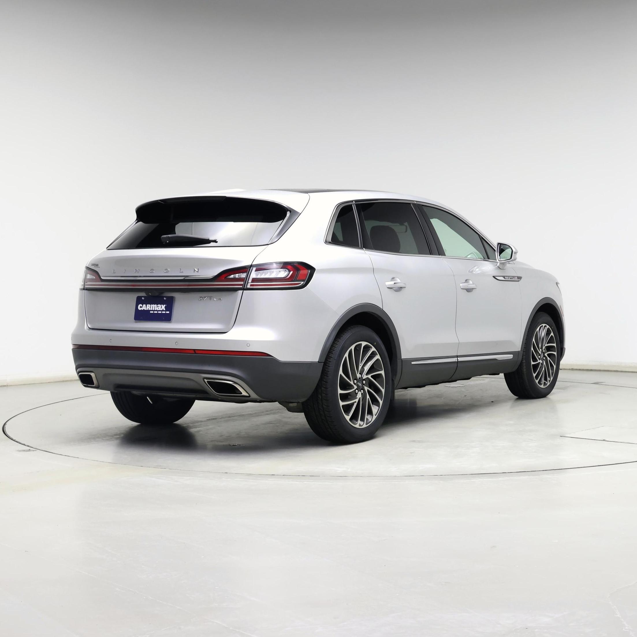 Thumbnail: 2019 Lincoln Nautilus - 8