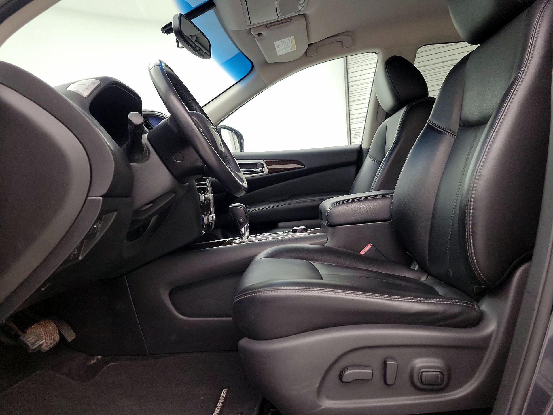 Thumbnail: 2014 Nissan Pathfinder - 11