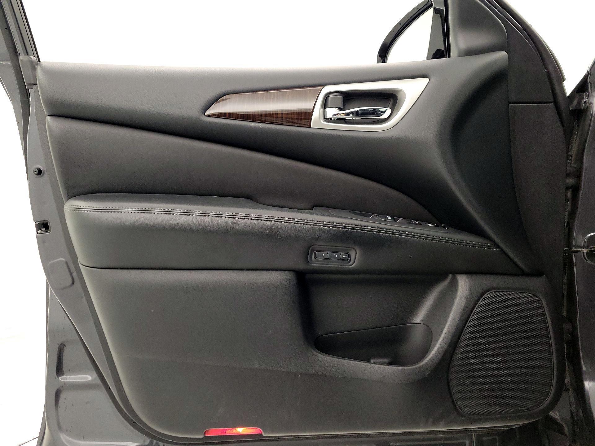 Thumbnail: 2014 Nissan Pathfinder - 12