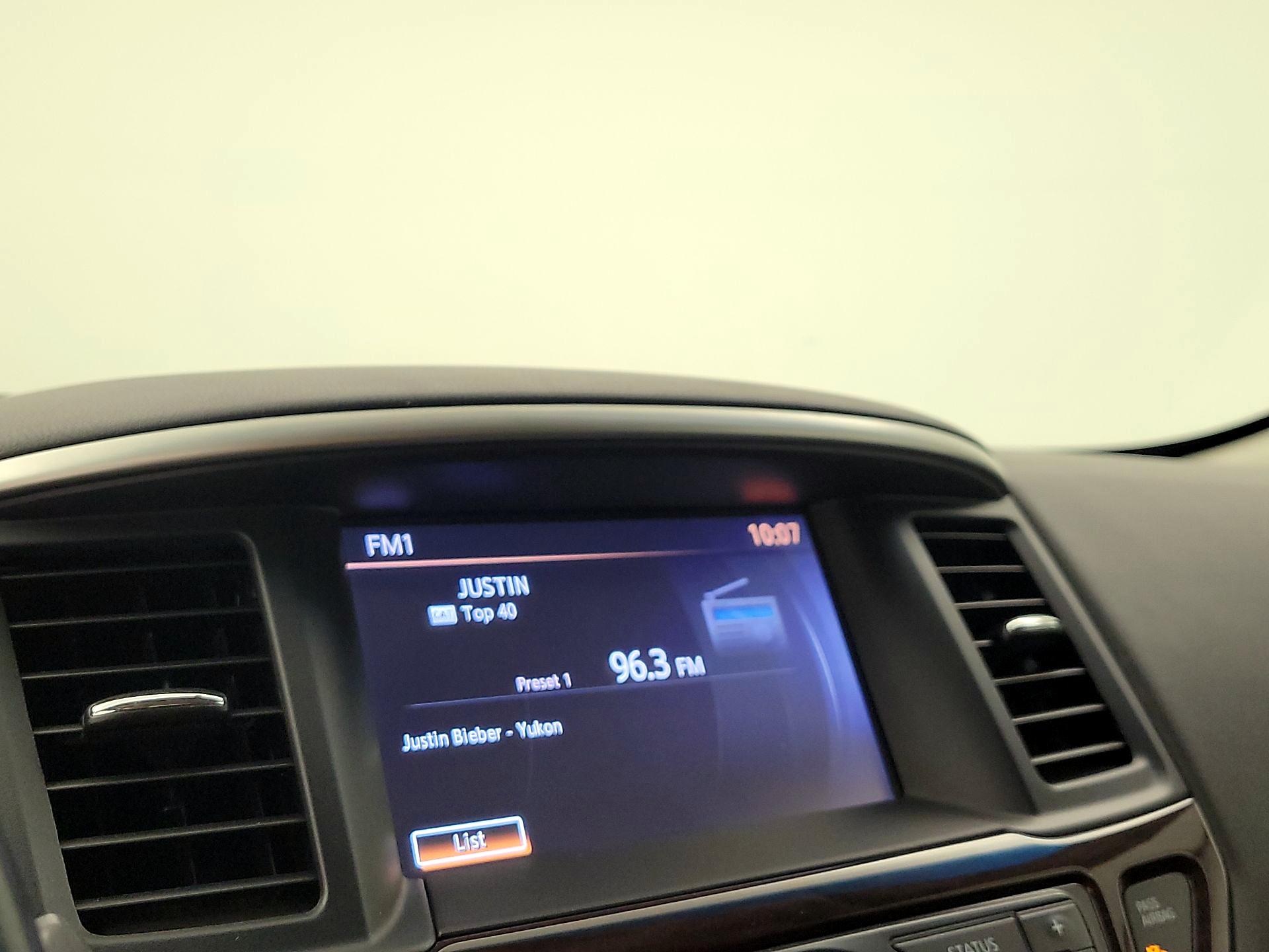 Thumbnail: 2014 Nissan Pathfinder - 16