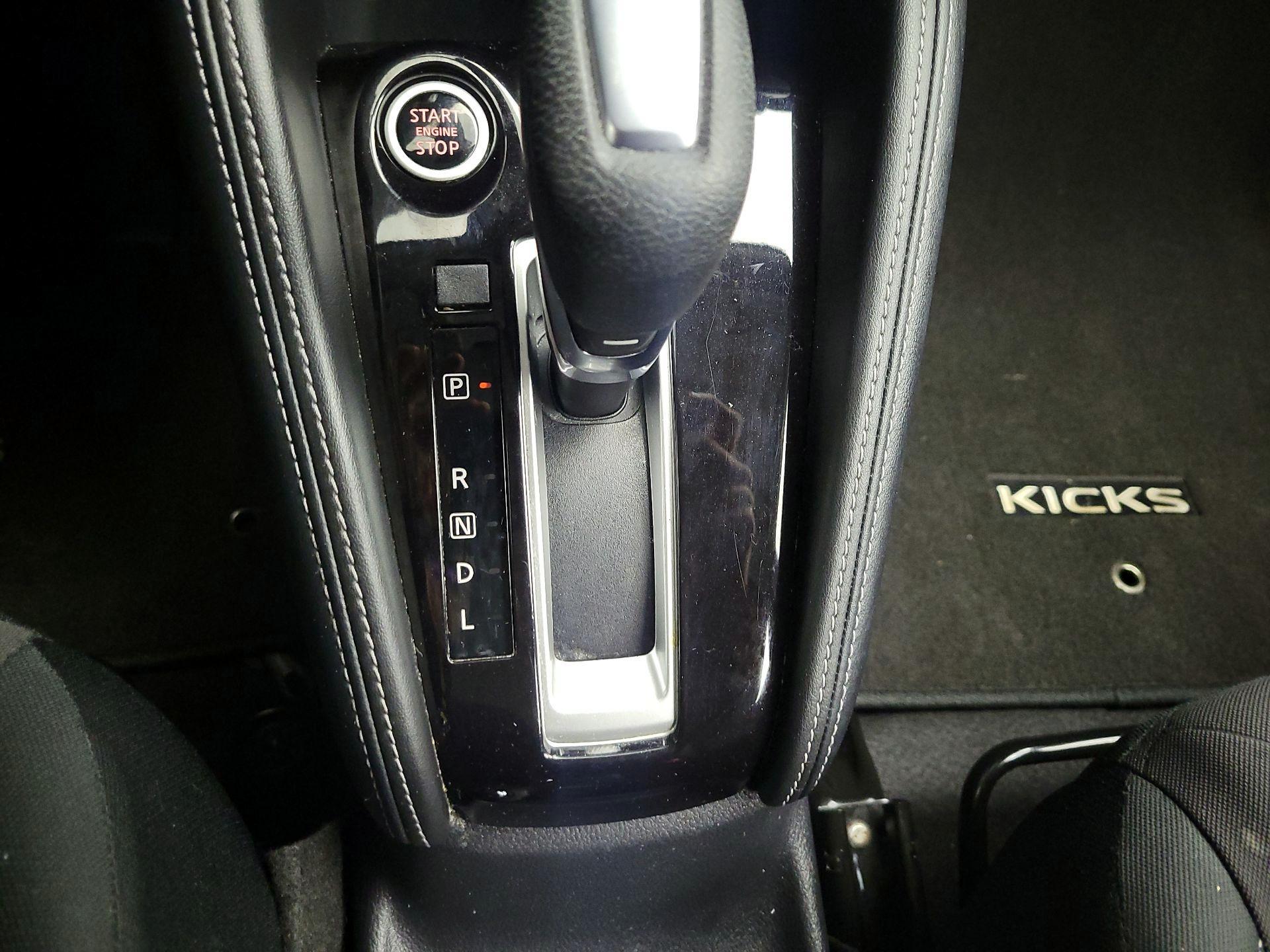 Thumbnail: 2020 Nissan Kicks - 15