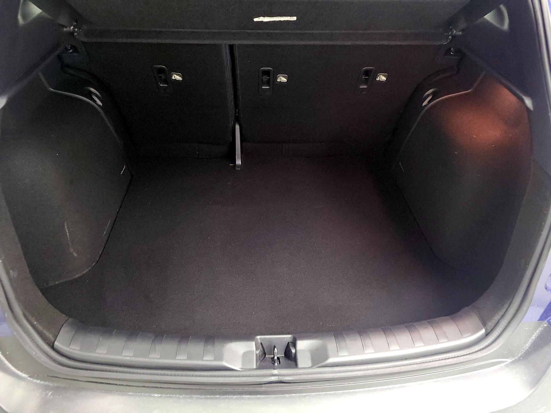 Thumbnail: 2020 Nissan Kicks - 16