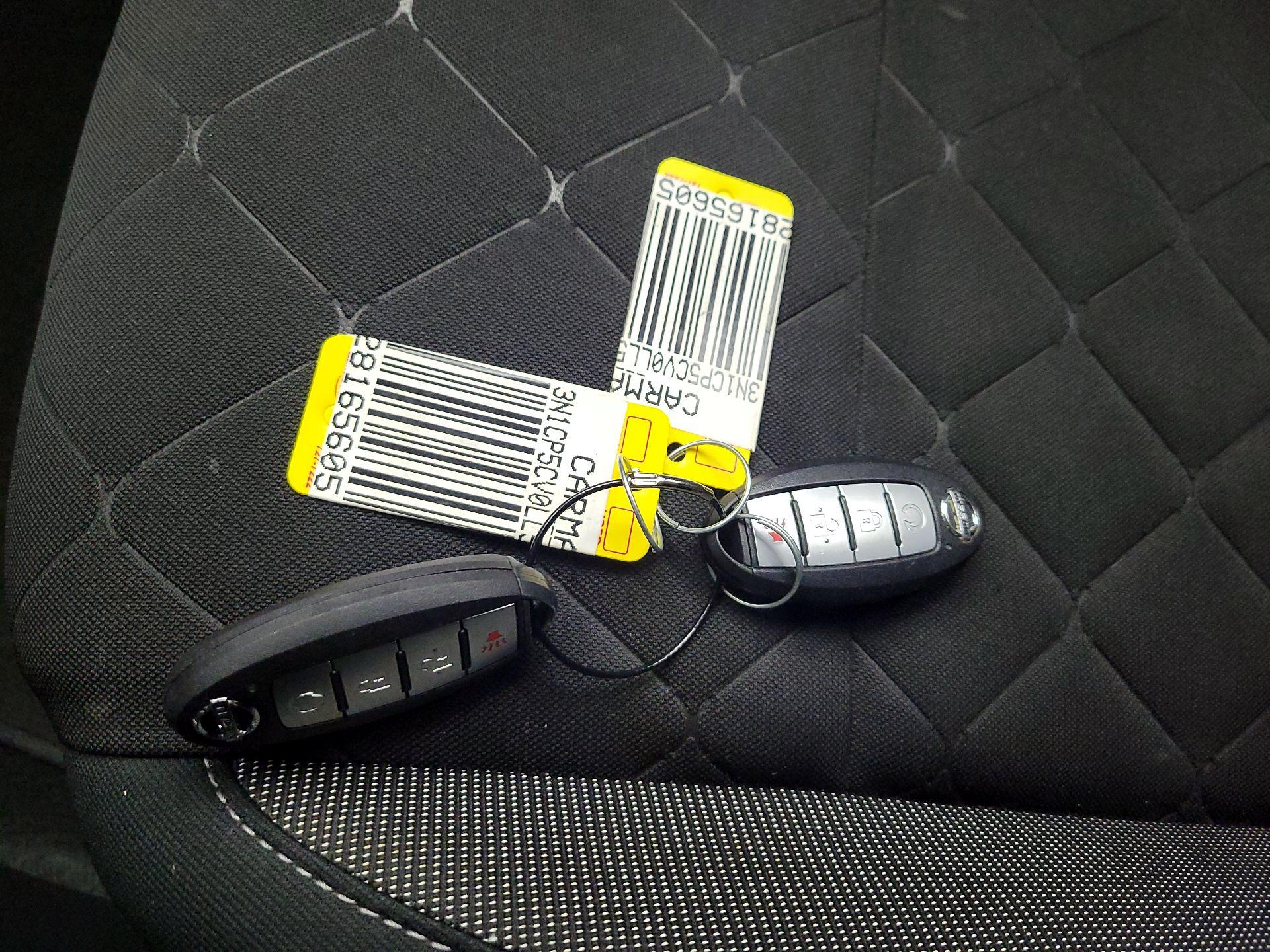 Thumbnail: 2020 Nissan Kicks - 18