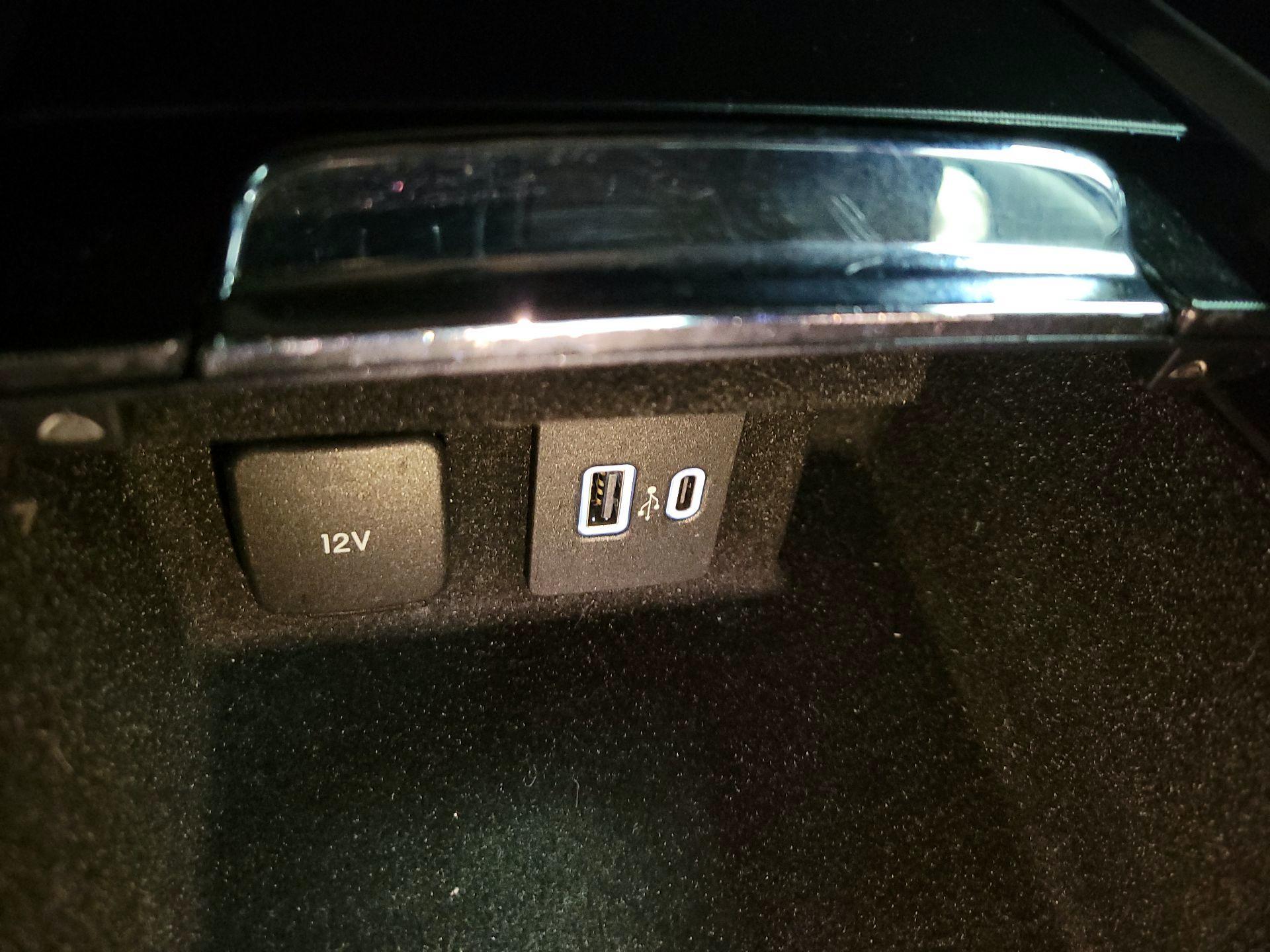 Thumbnail: 2020 Lincoln Corsair - 18