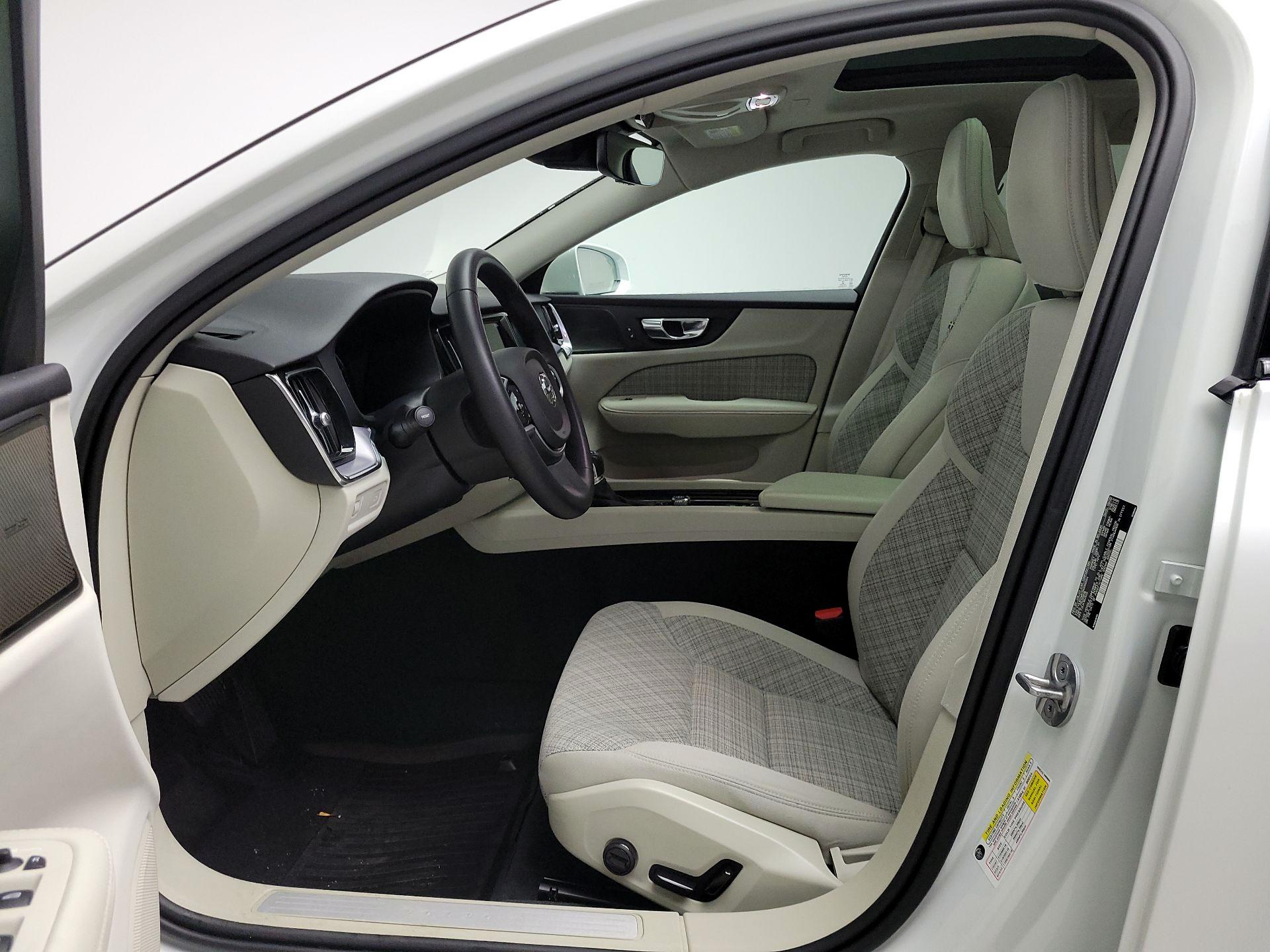 Thumbnail: 2022 Volvo S60 - 11