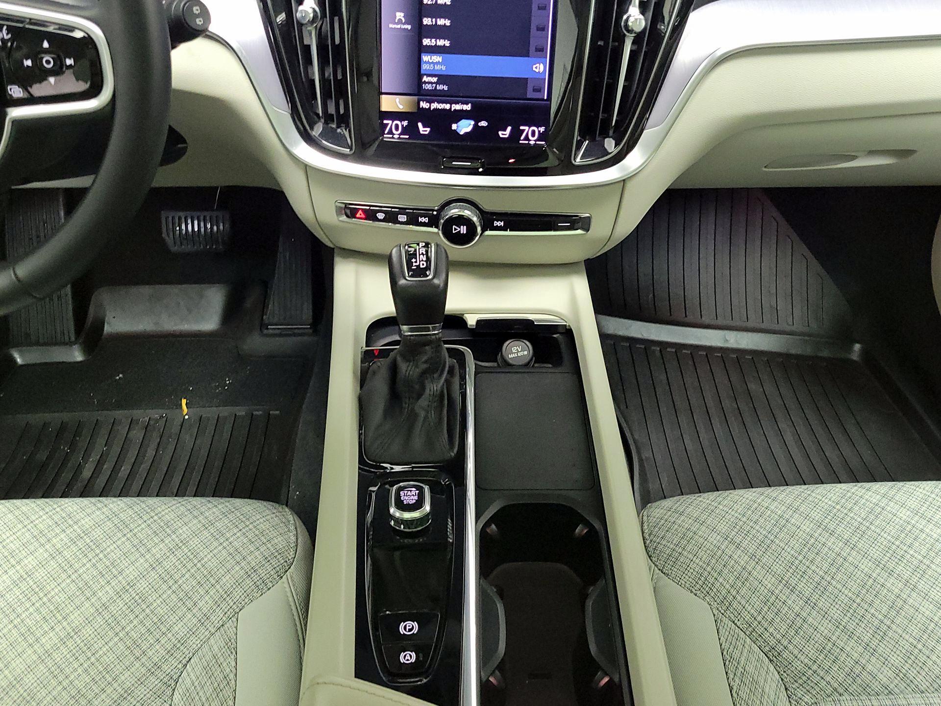 Thumbnail: 2022 Volvo S60 - 17