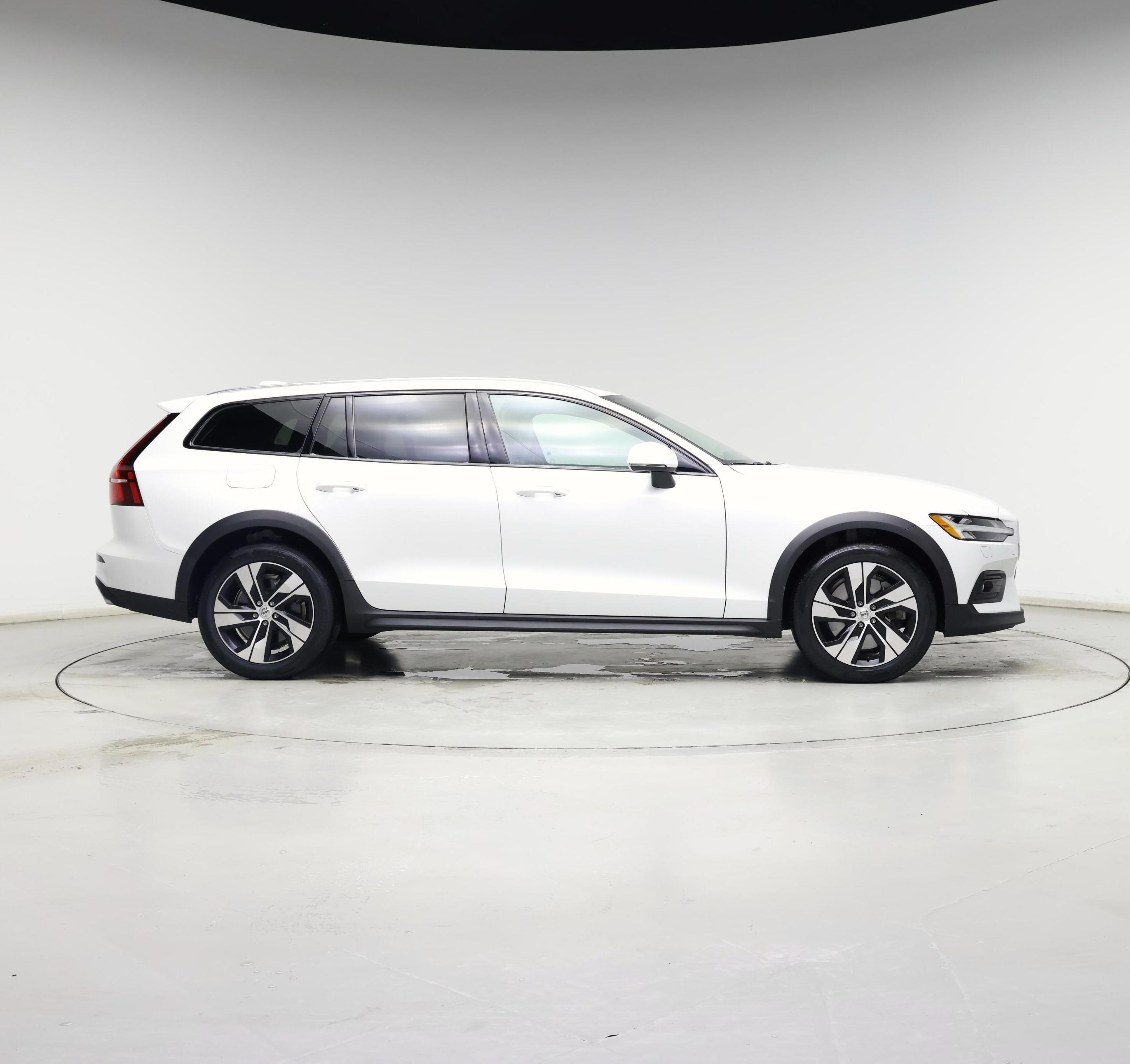 Thumbnail: 2022 Volvo S60 - 7