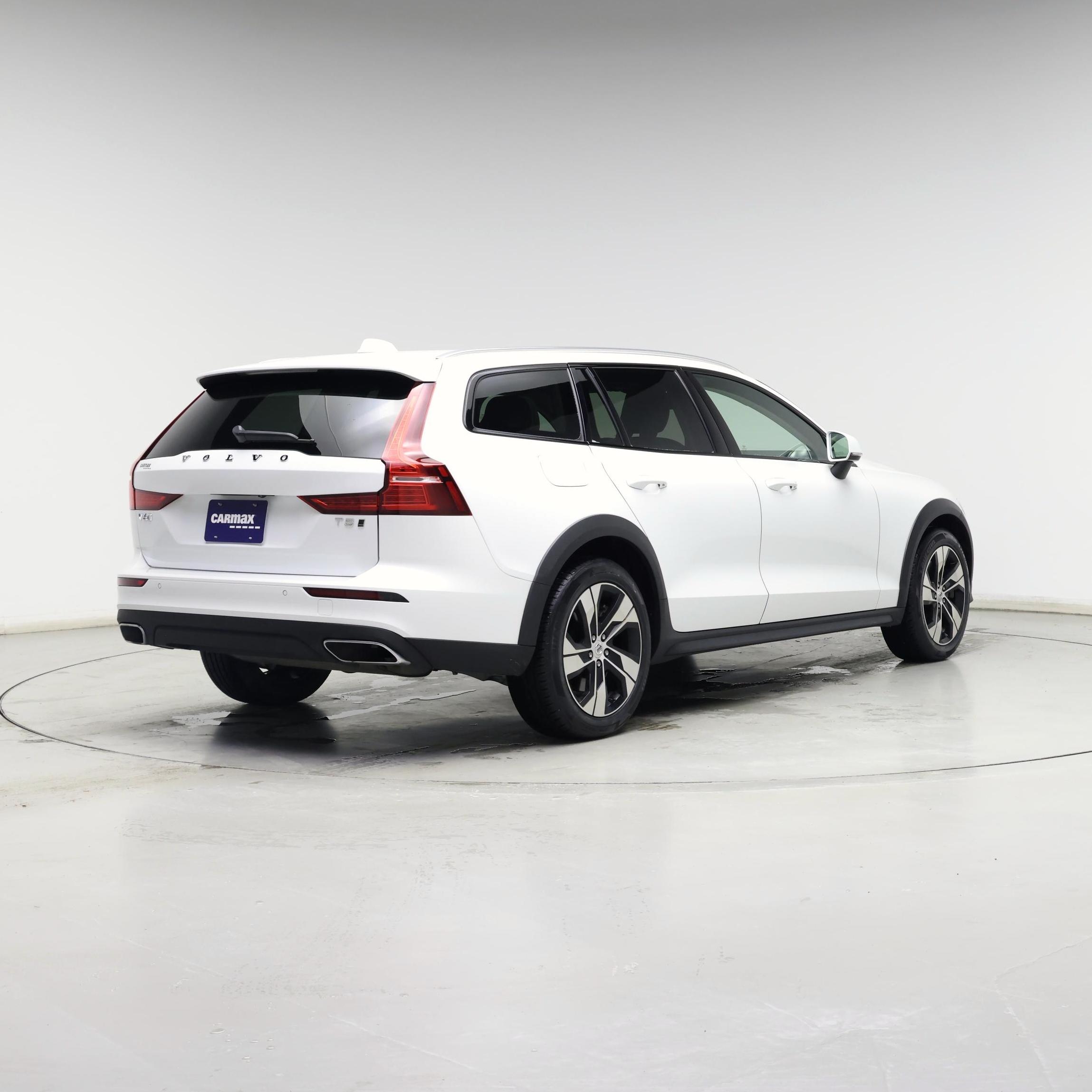 Thumbnail: 2022 Volvo S60 - 8