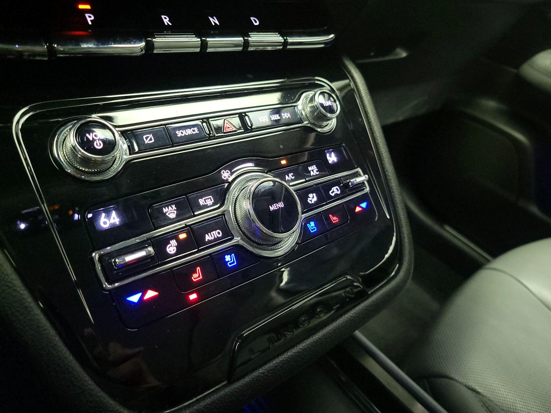 Thumbnail: 2020 Lincoln Corsair - 17