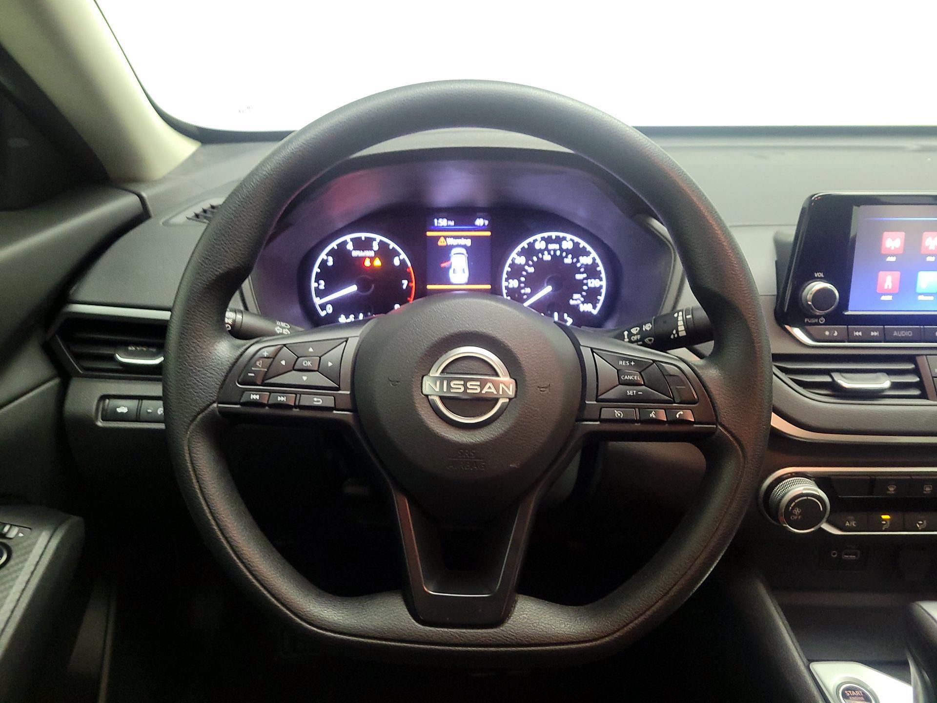 Thumbnail: 2023 Nissan Altima - 10